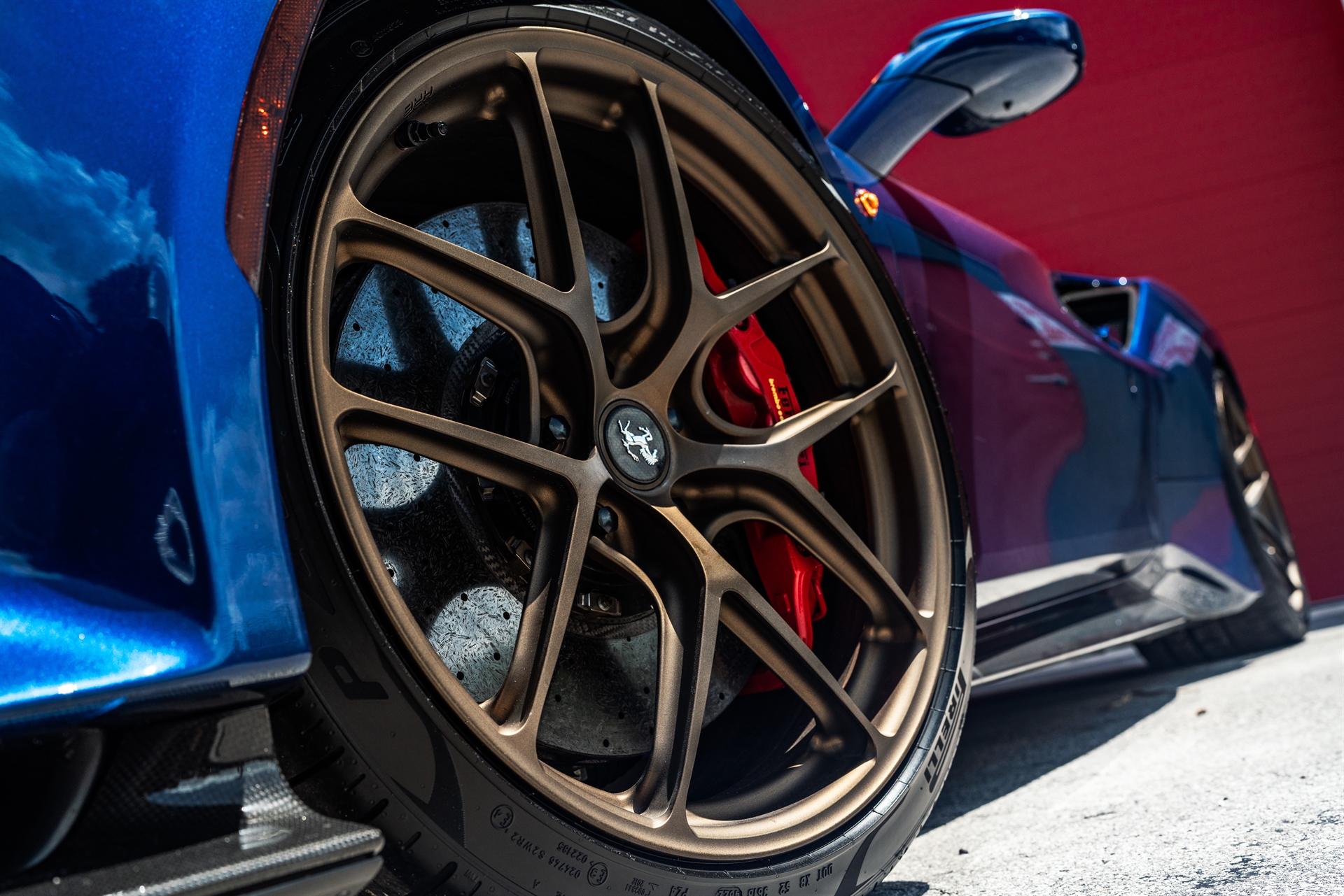 Ferrari 488 Pista | TDF Blue | on HRE R101LW | Santin Bronze