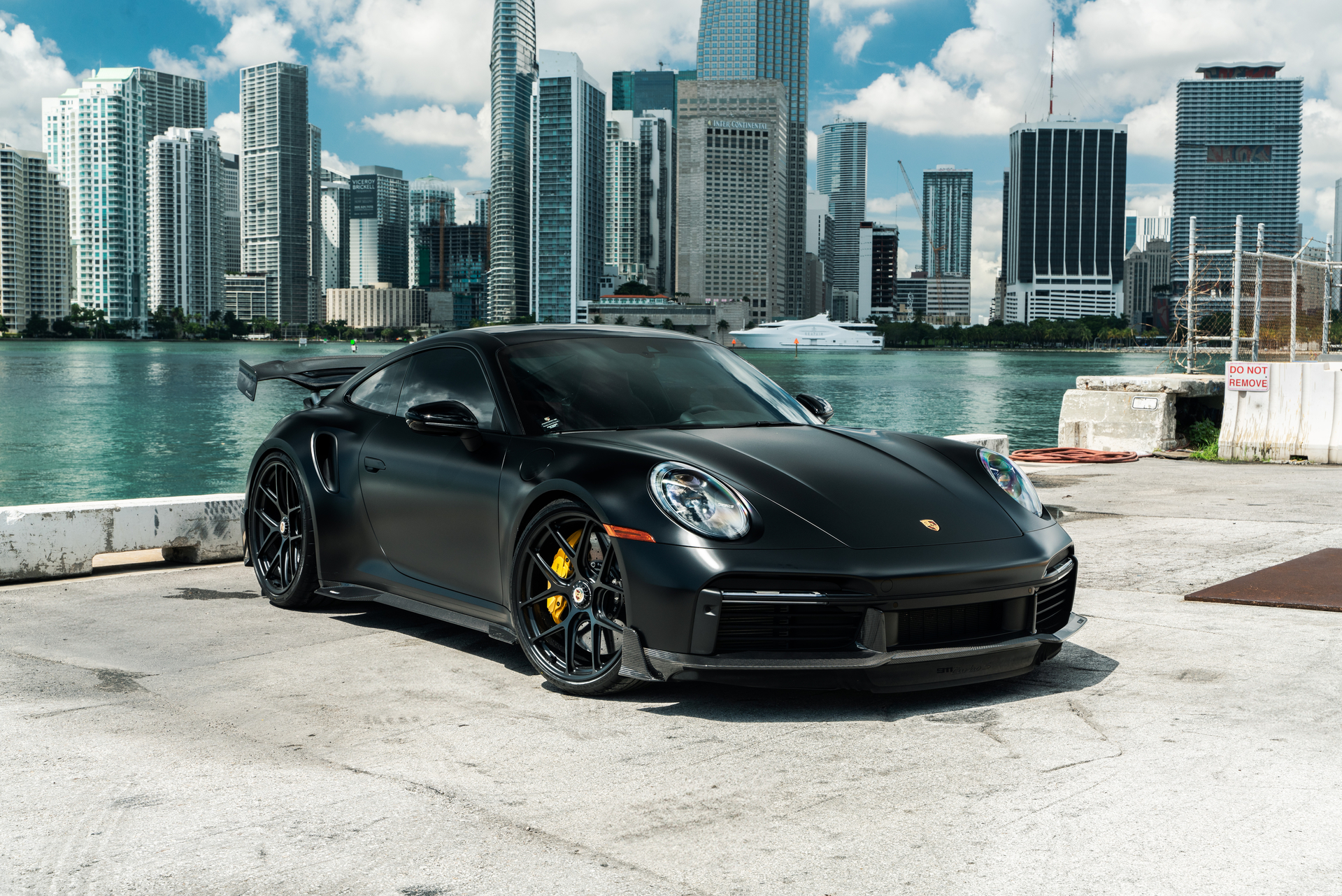 MANSORY 992 Turbo S | Black | on HRE R101 LW | Satin Black