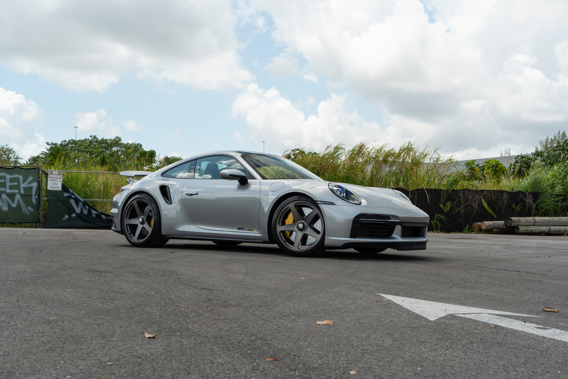 Porsche 992 Turbo S | GT Silver | on HRE 305M | Frozen Dark