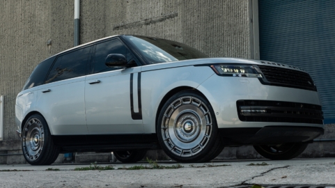 Range Rover on AG Wheels