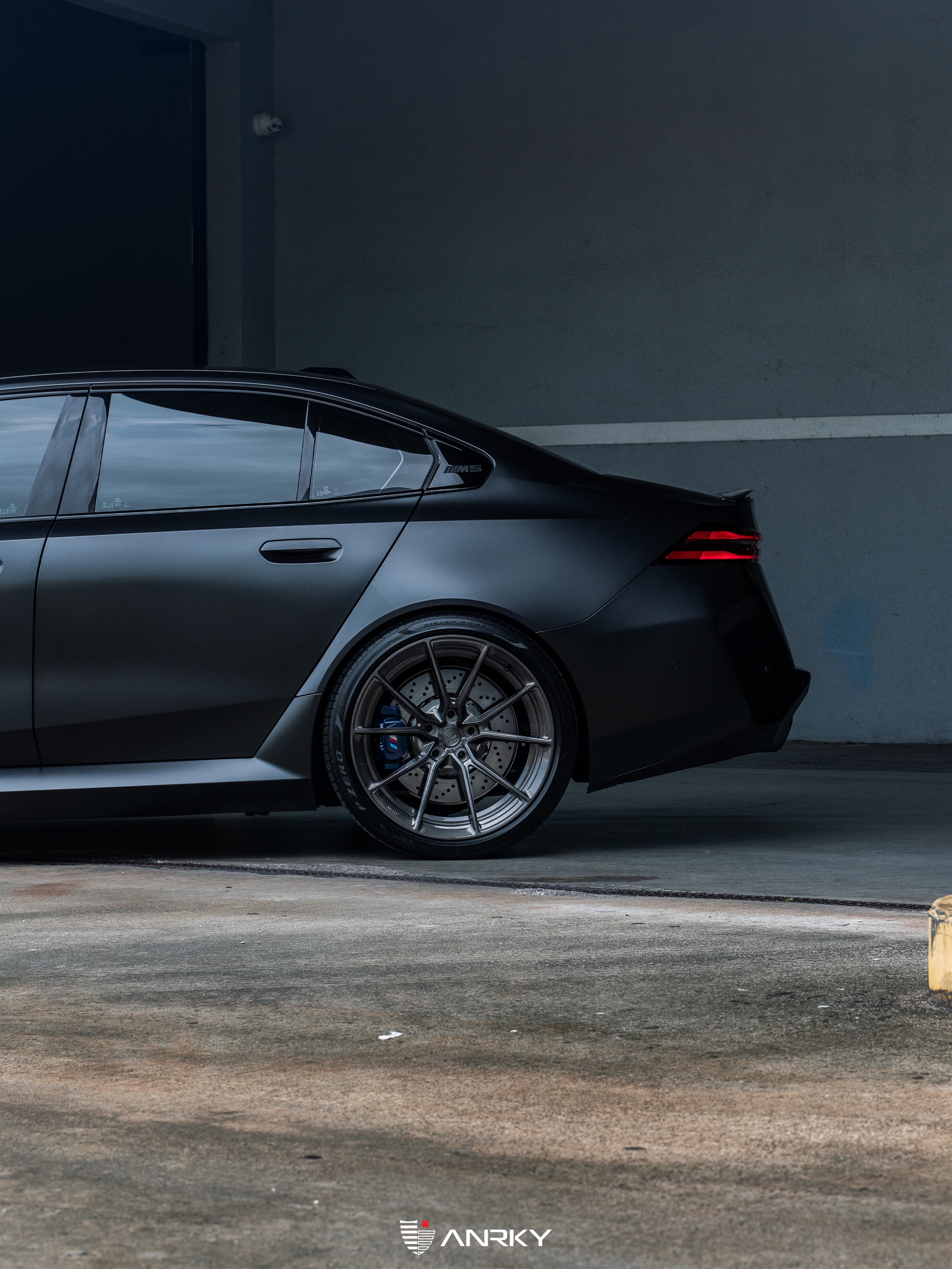 BMW G90 M5 – AN22 SeriesTWO