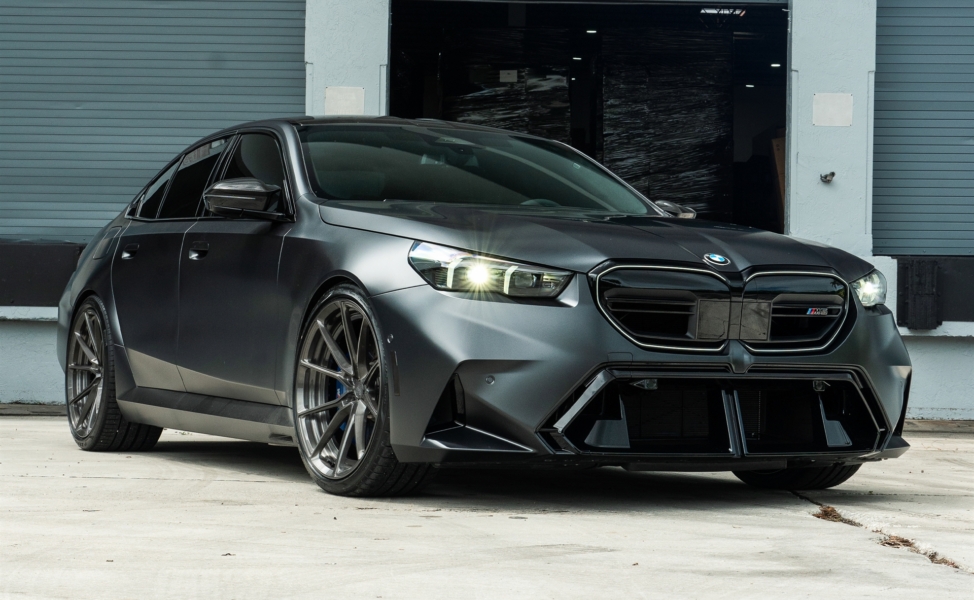BMW G90 M5 – AN22 SeriesTWO