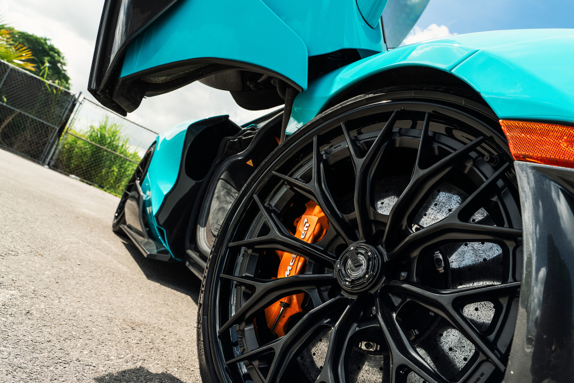 McLaren 720 Spider on 1886 Wheels