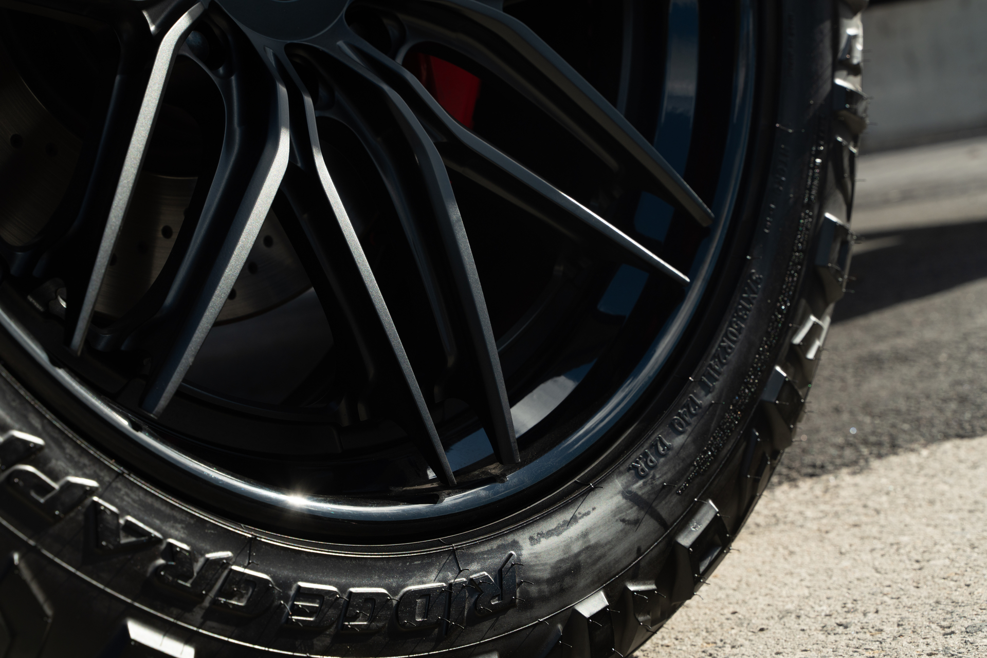 Mercedes G63 on 1886 Wheels