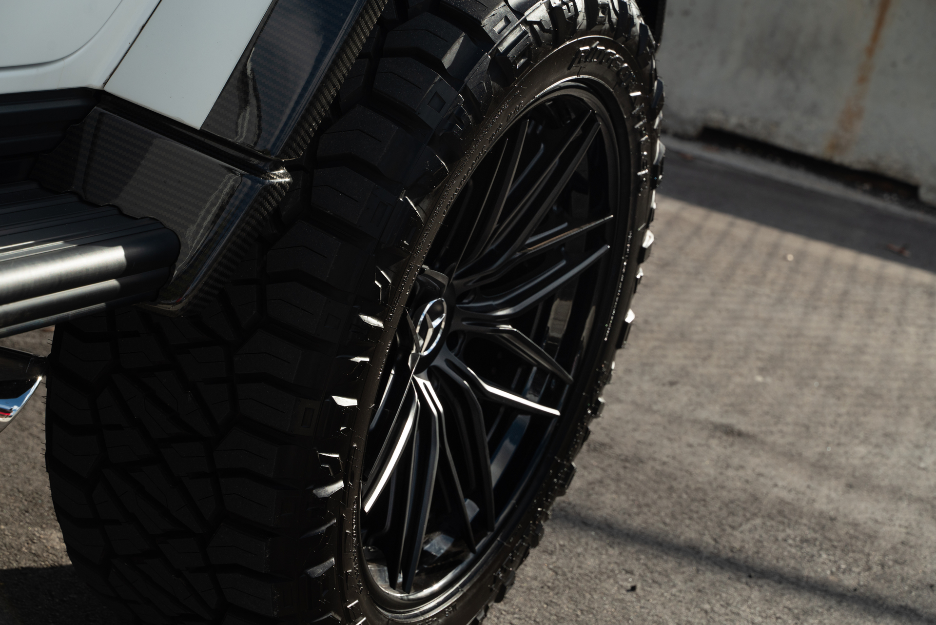 Mercedes G63 on 1886 Wheels