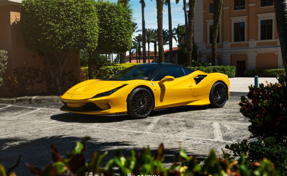 Ferrari F8 Tributo – RETROSeries RS7.1