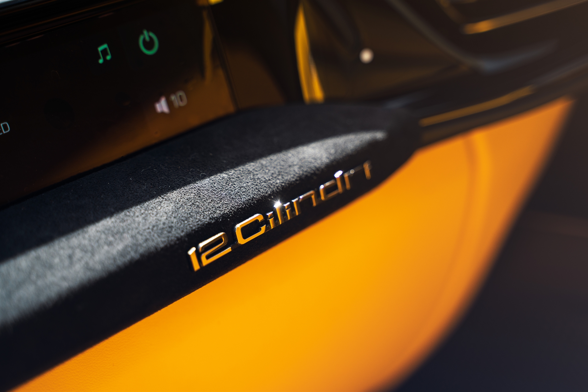 Ferrari 12 Cilindri | Nero Daytona | on ANRKY RS1 | Mirror Polished Champagne