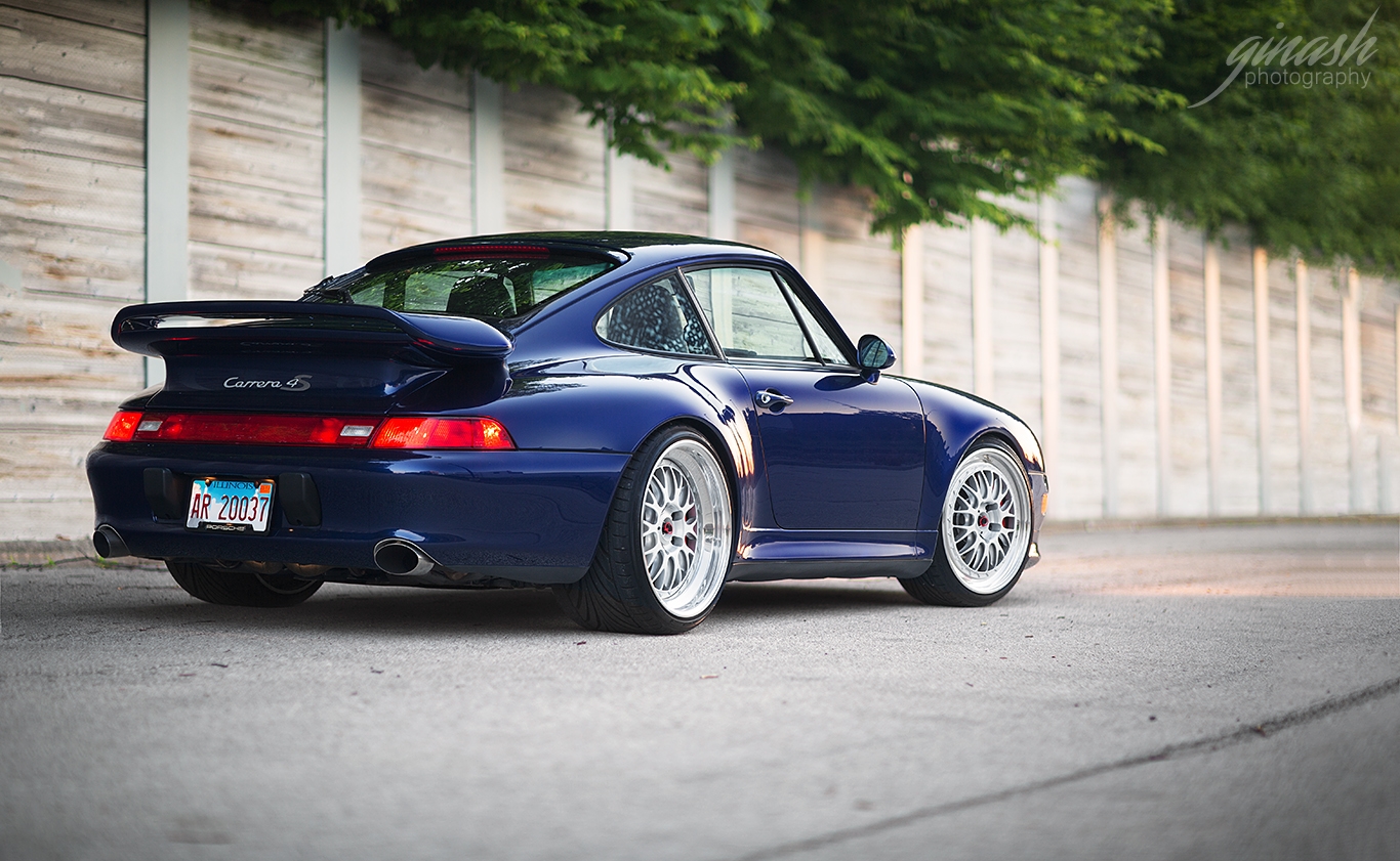 PORSCHE 993 C4S ON BBS E88