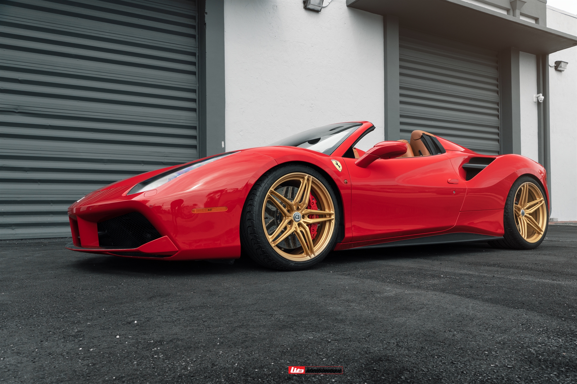 Ferrari 488 Spider | Rosso Corza | on HRE P107SC | Frozen Polished Gold
