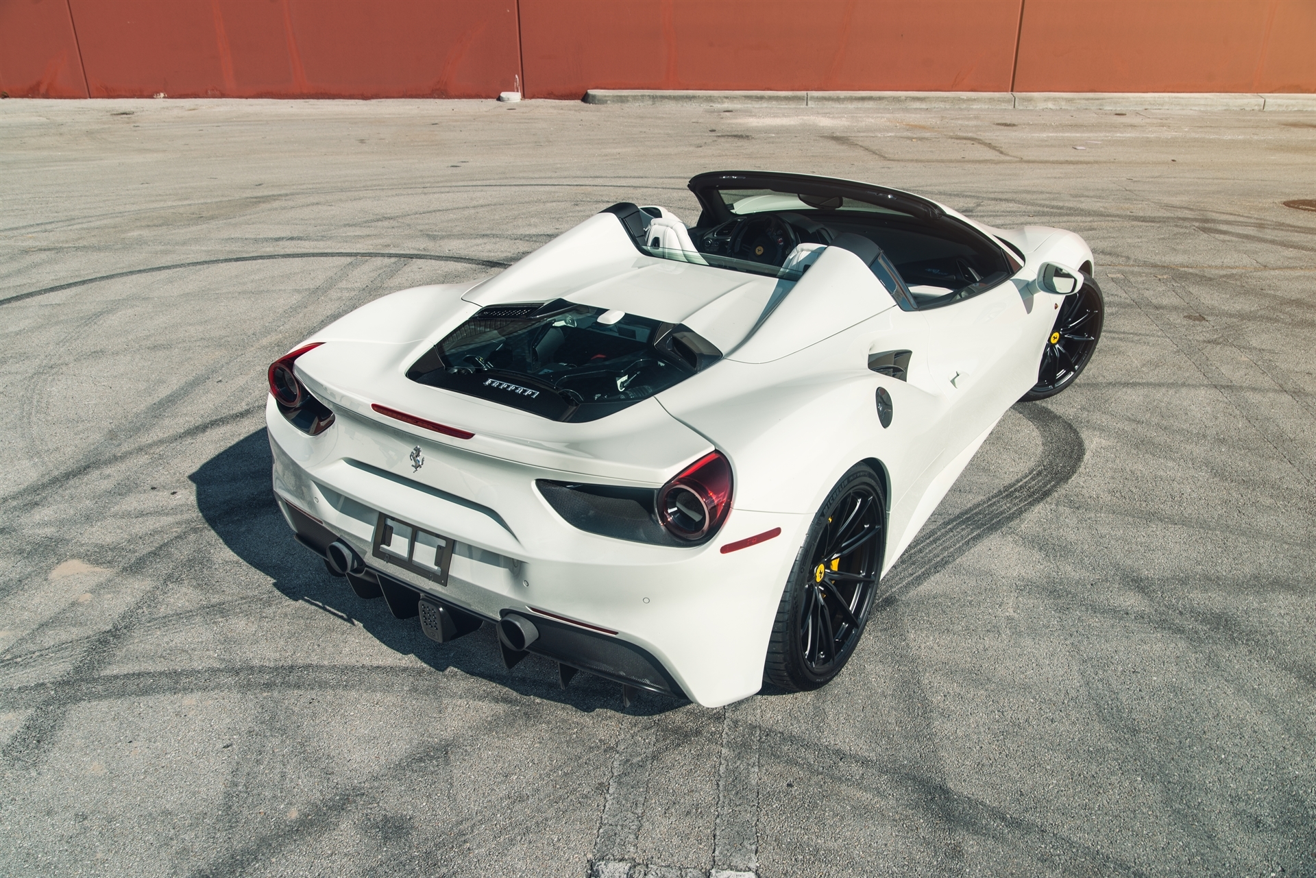 Ferrari 488 Spider | Bianco Avus | on HRE P104SC | Satin Black