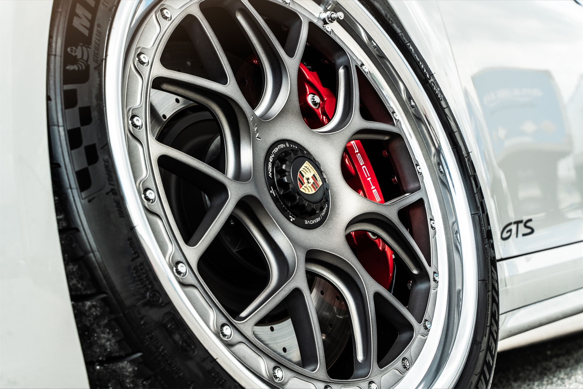 AL13 C007R | Porsche 992 GTS