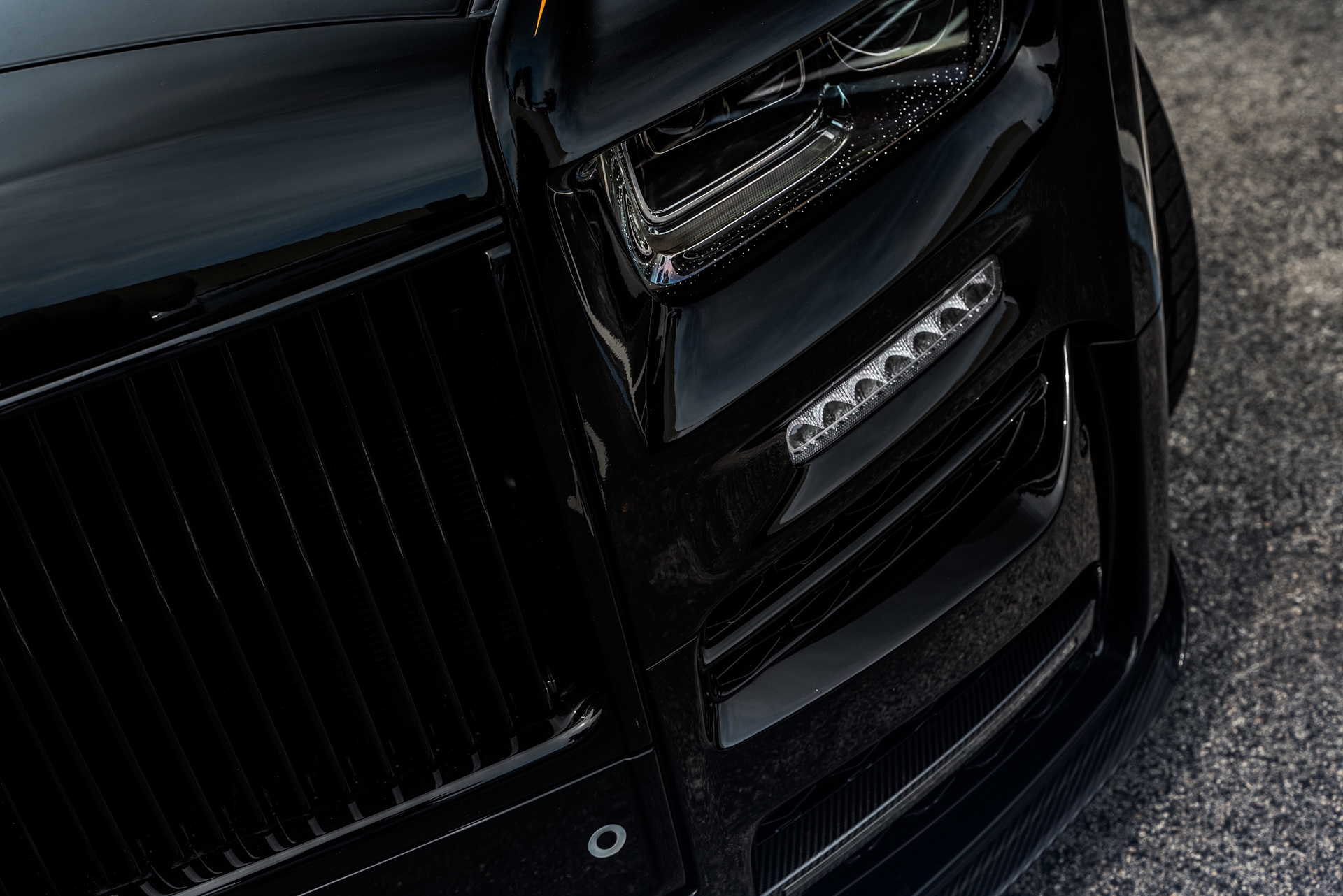 Rolls-Royce Phantom EWB with Mansory Widebody Kit