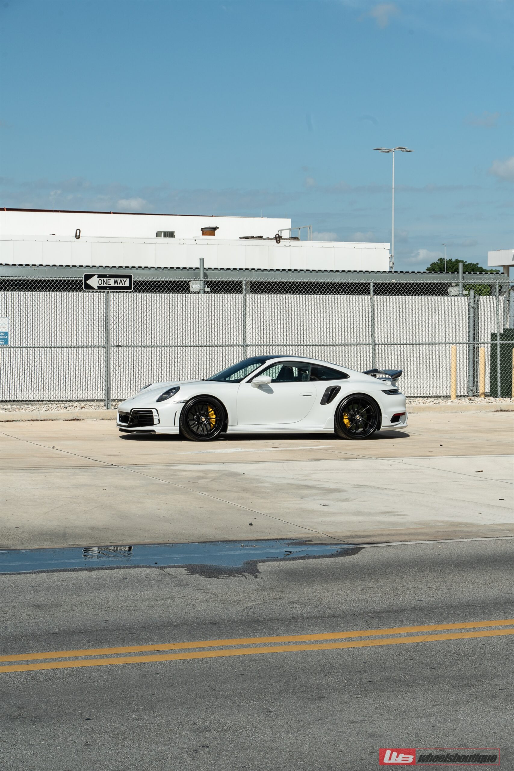 ANRKY AN33 Satin black center | Porsche 992 Turbo S