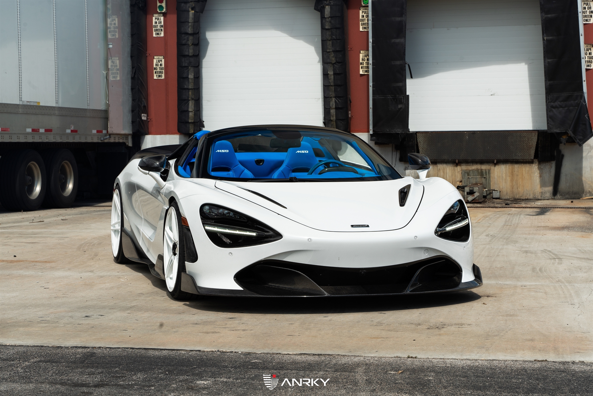 McLaren 720S Spider – AN27 SeriesTWO