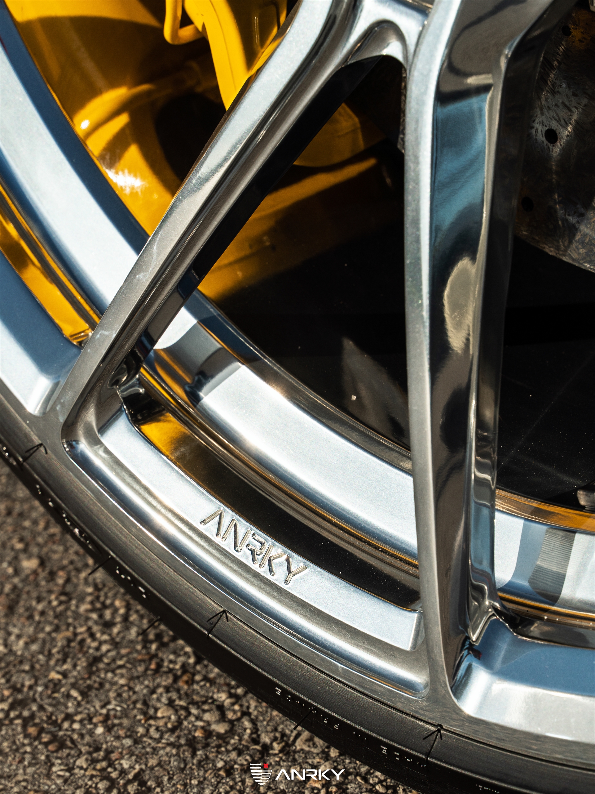 Ferrari 812 Superfast – AN12 SeriesONE