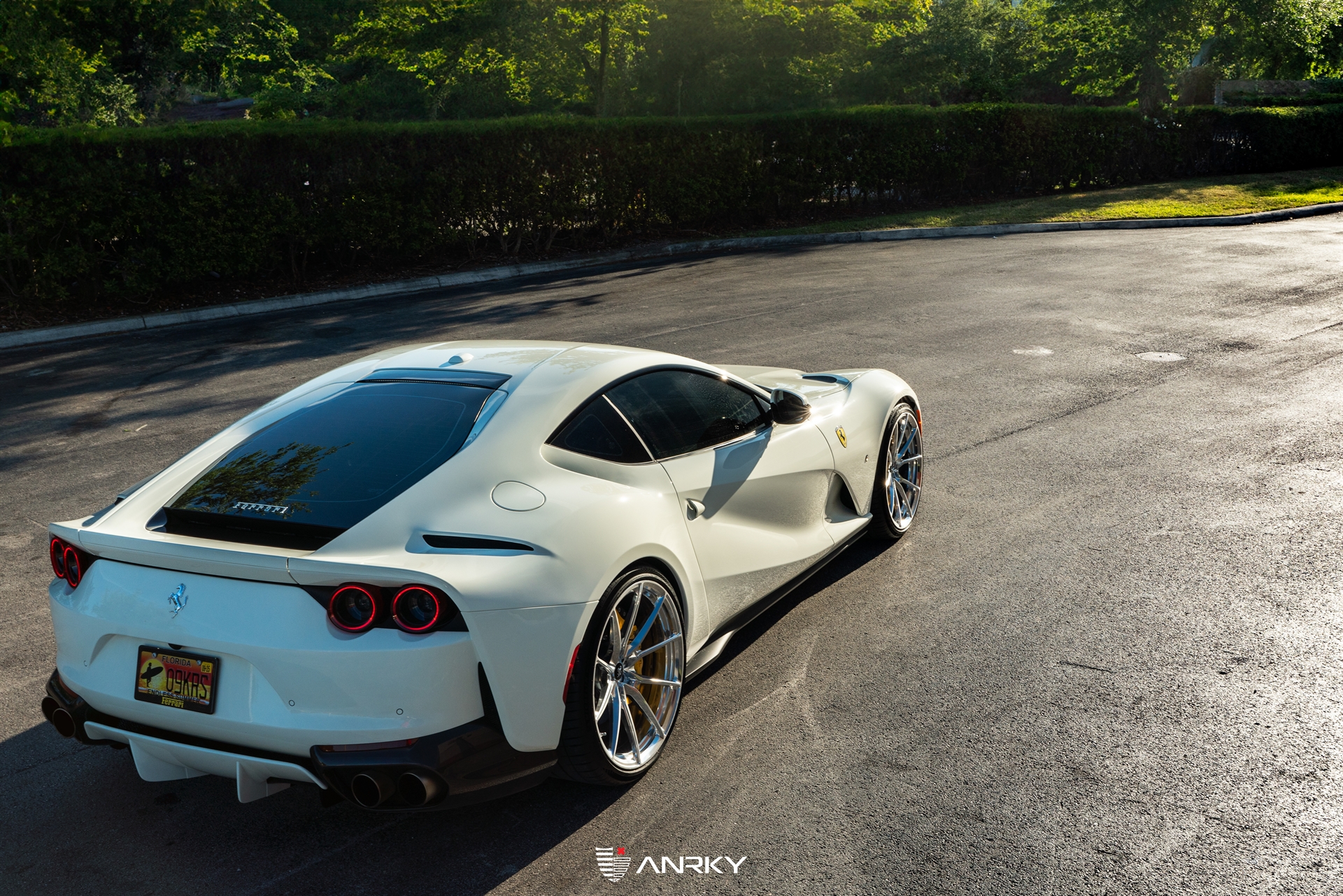 Ferrari 812 Superfast – AN12 SeriesONE