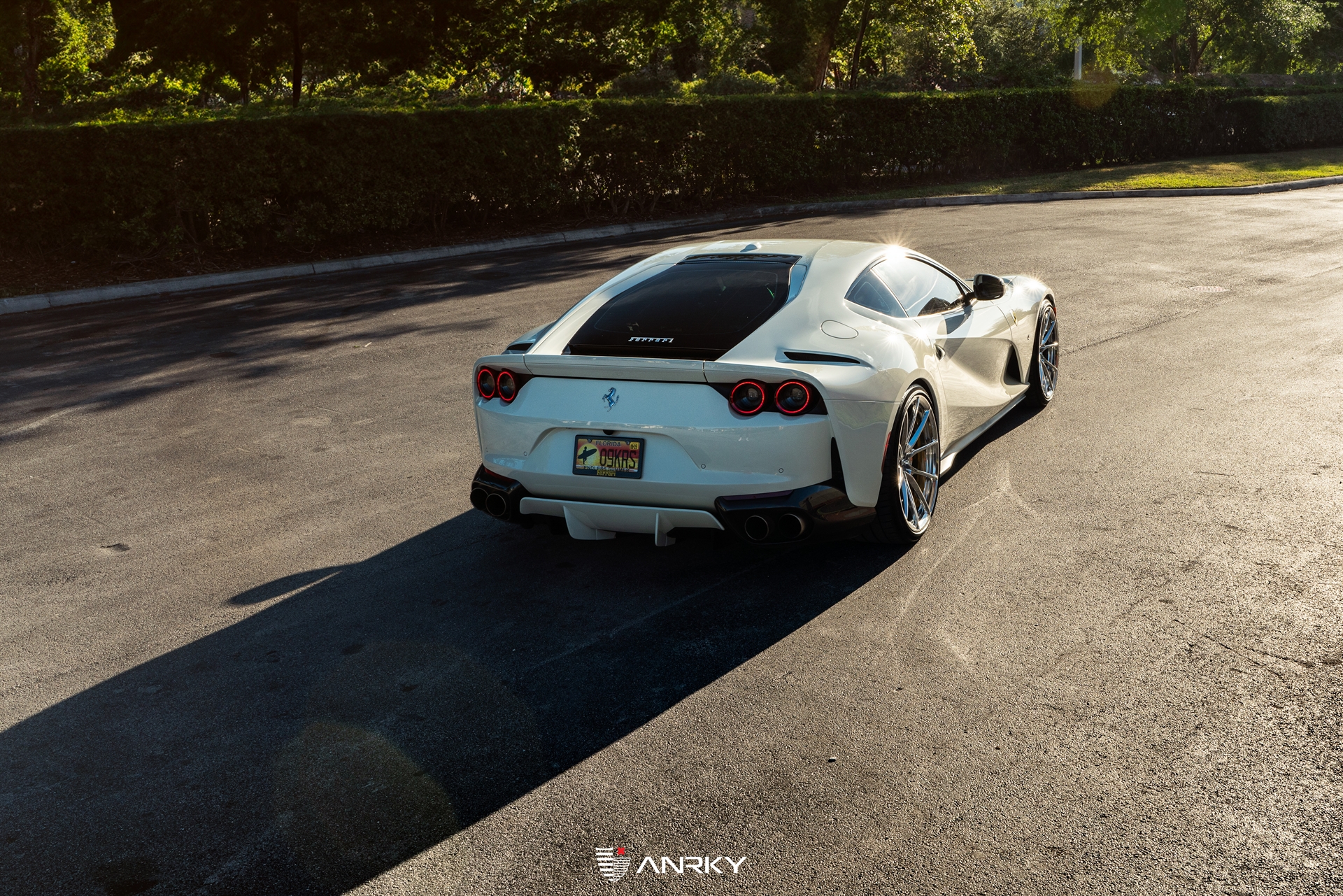 Ferrari 812 Superfast – AN12 SeriesONE