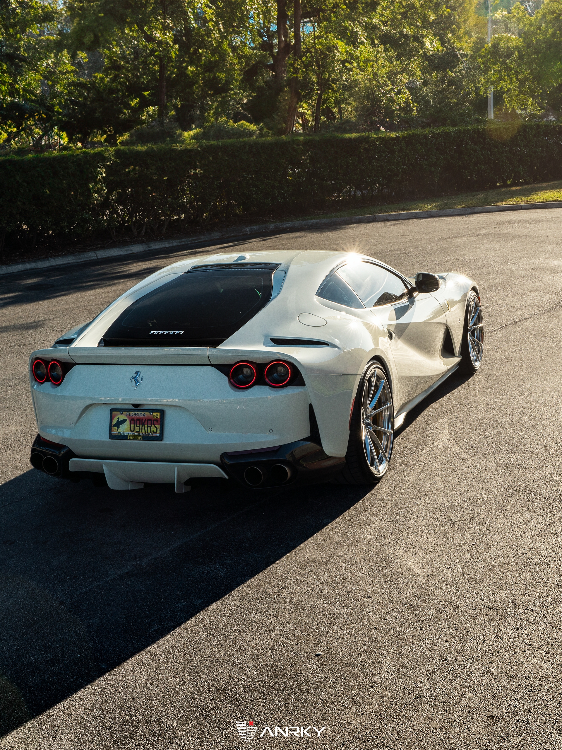 Ferrari 812 Superfast – AN12 SeriesONE