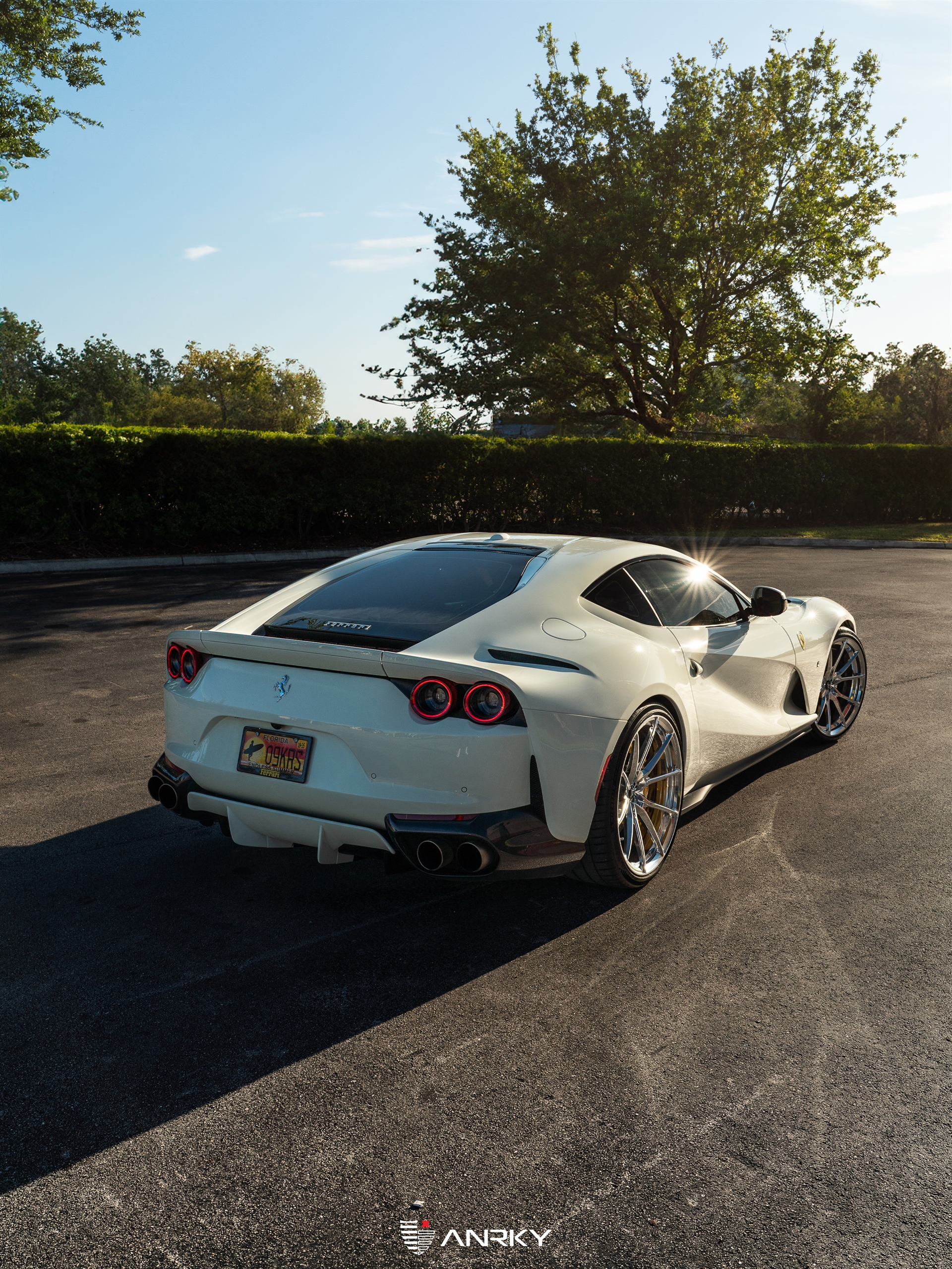 Ferrari 812 Superfast – AN12 SeriesONE