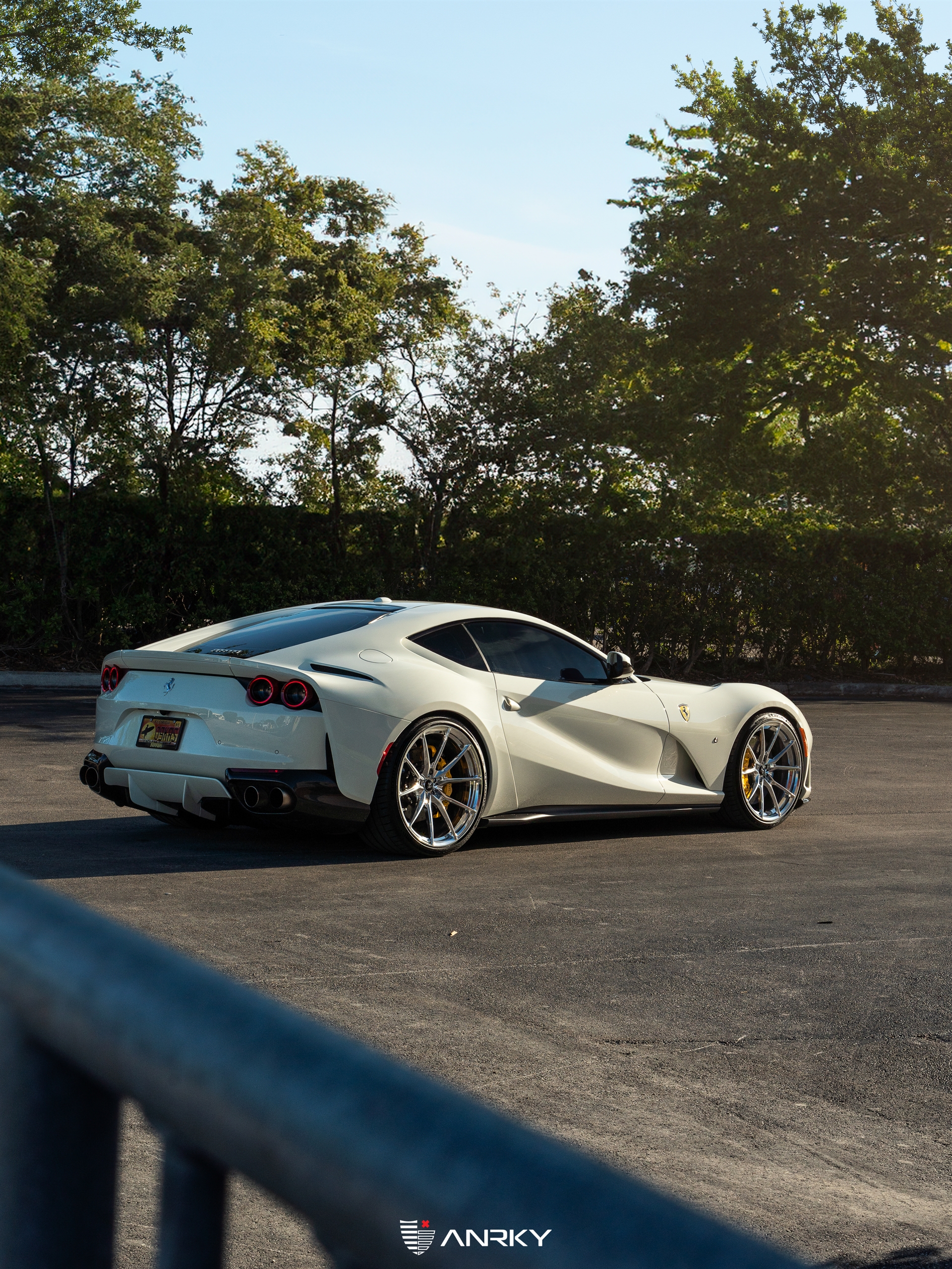 Ferrari 812 Superfast – AN12 SeriesONE