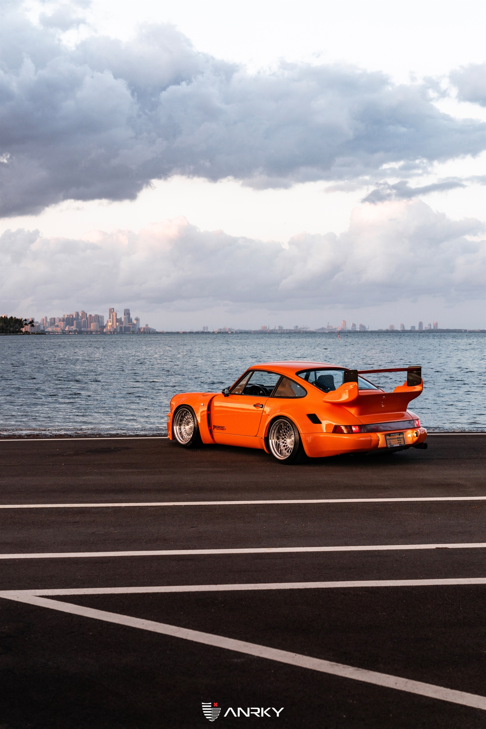 Sunburst USA 964 Porsche 911 – RETROSeries Classic – RS7+Aerosport