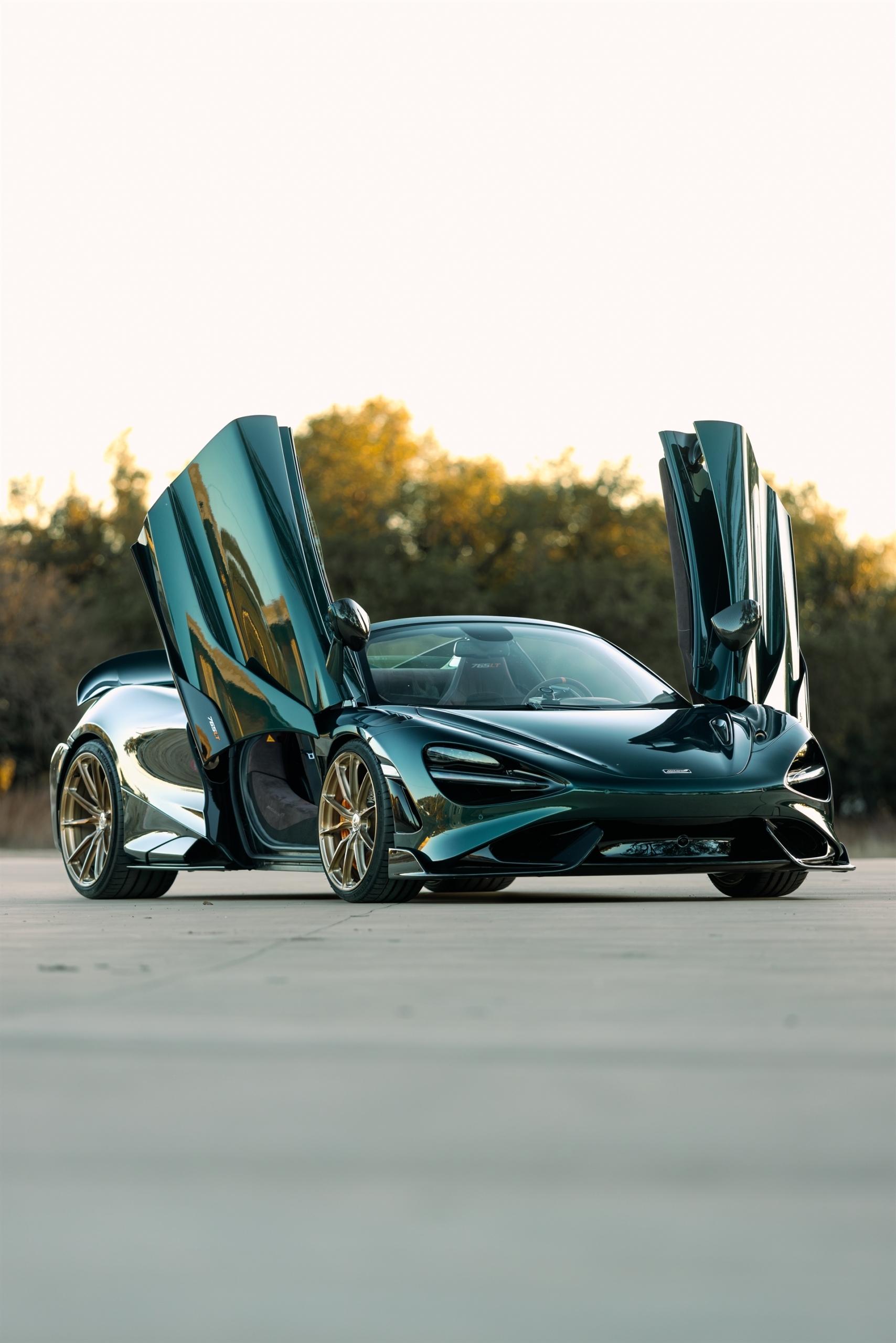 Mclaren 765 LT Spider | on HRE P104SC | Brushed Champagne