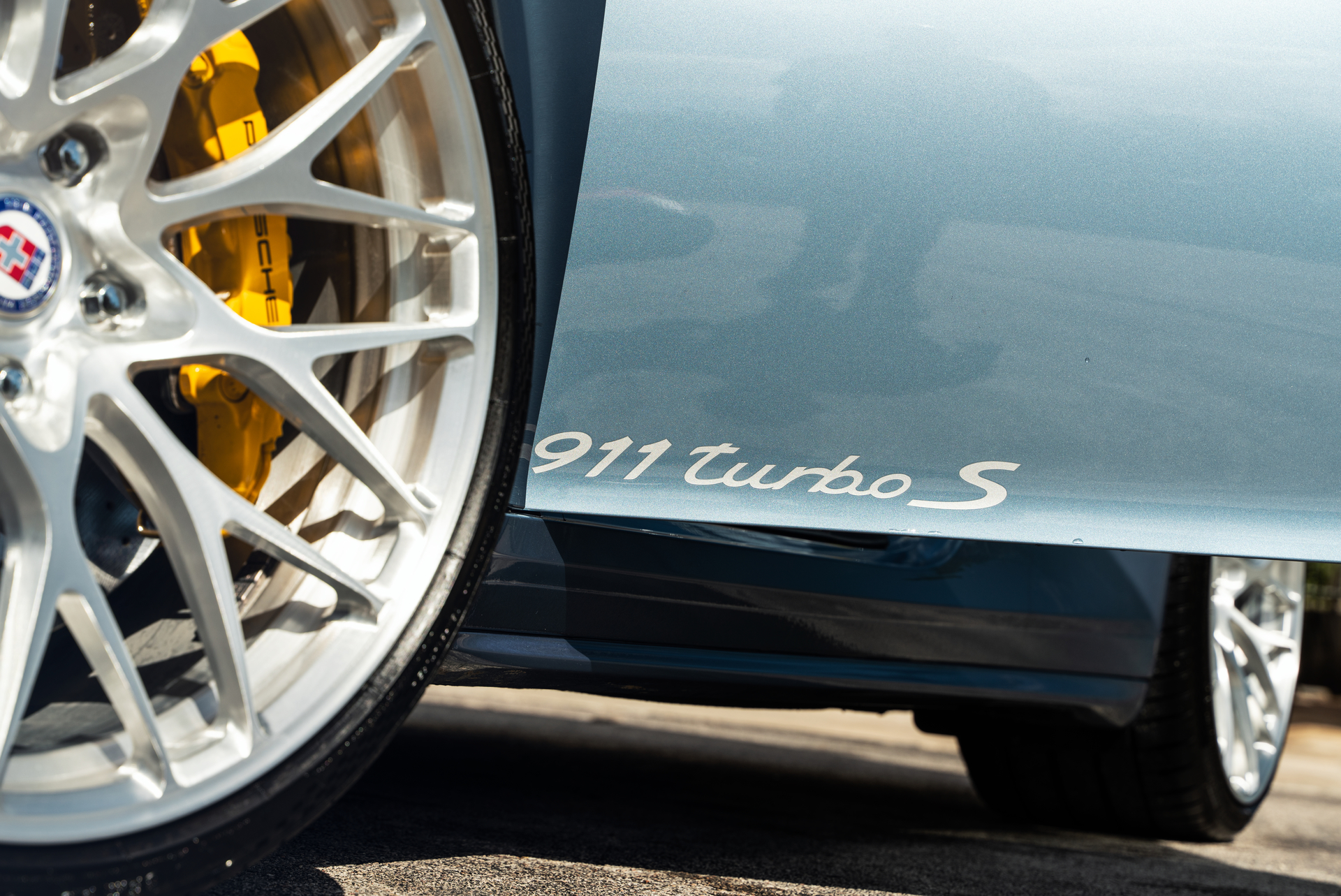 Porsche 991 Turbo S | Ice Blue Metallic | on HRE 520M | Brushed Clear