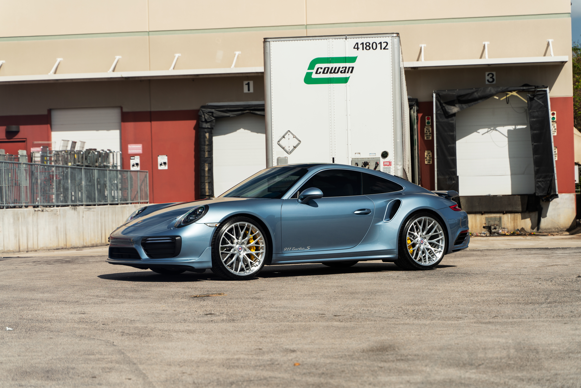 Porsche 991 Turbo S | Ice Blue Metallic | on HRE 520M | Brushed Clear