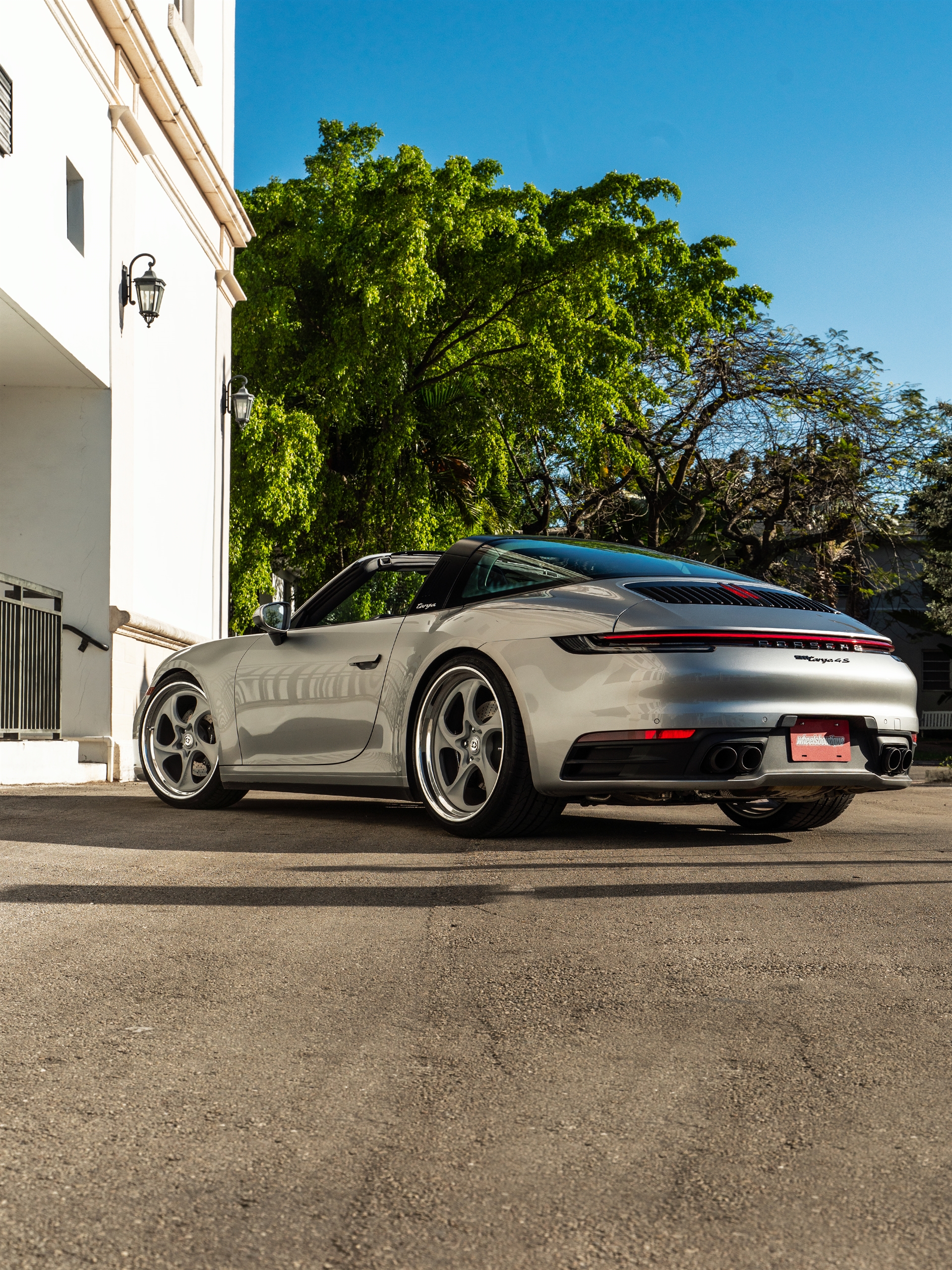Porsche 992 GTS | Ice Gray Metallic | on HRE 522 FMR | Satin Silver