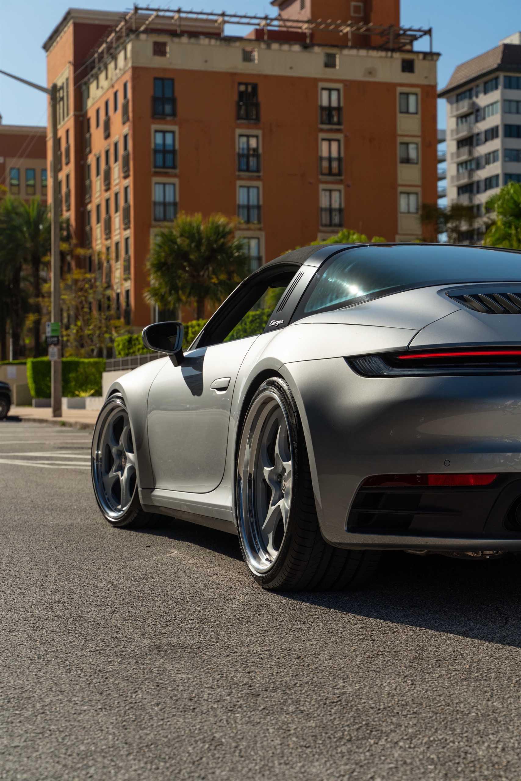 Porsche 992 GTS | Ice Gray Metallic | on HRE 522 FMR | Satin Silver