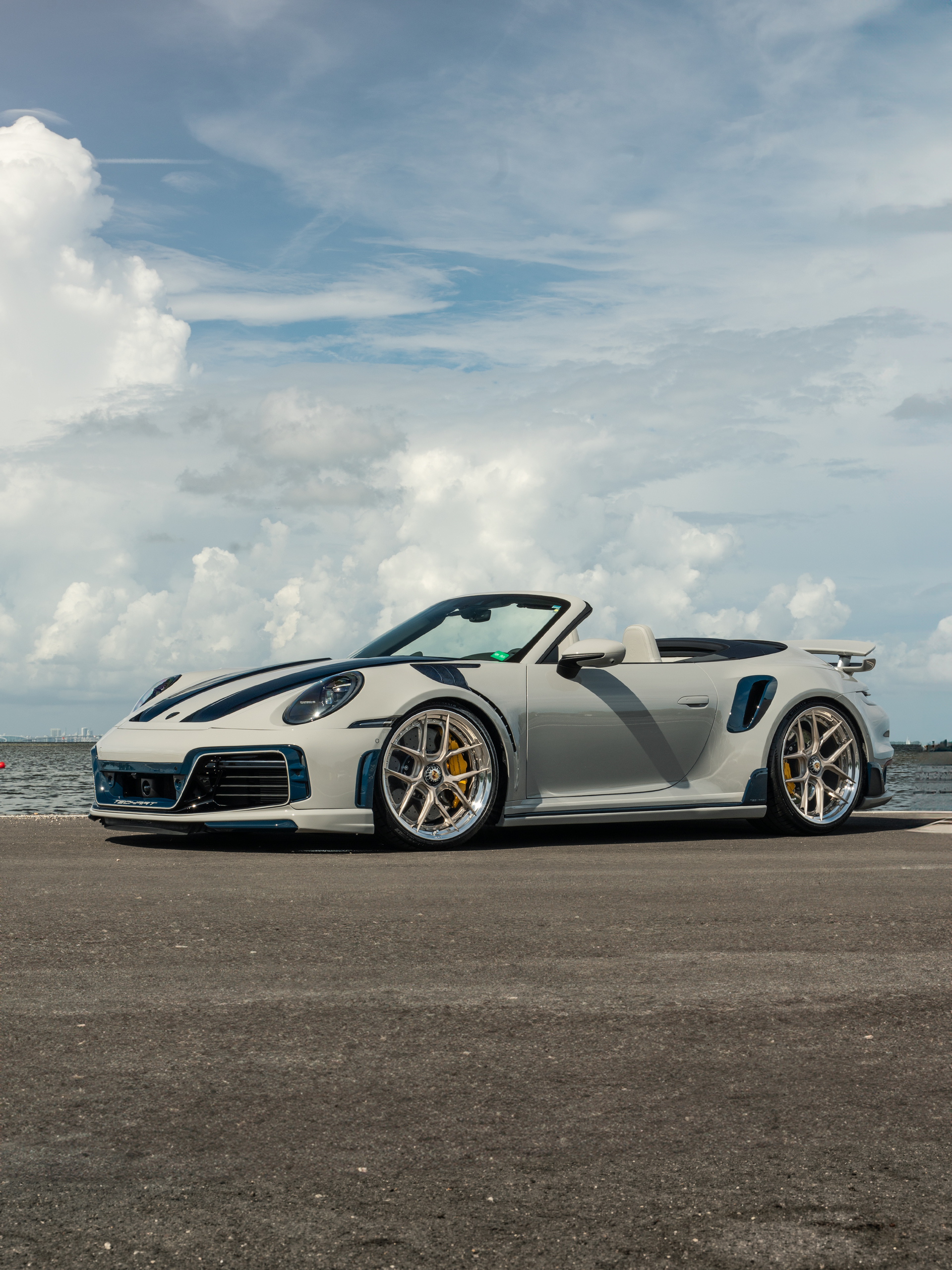 TECHART 992 Turbo S | Chalk | on HRE S101SC | Satin White Gold