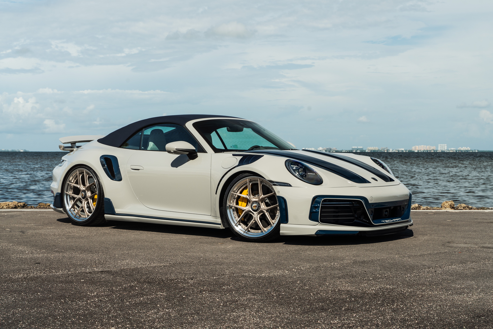 TECHART 992 Turbo S | Chalk | on HRE S101SC | Satin White Gold