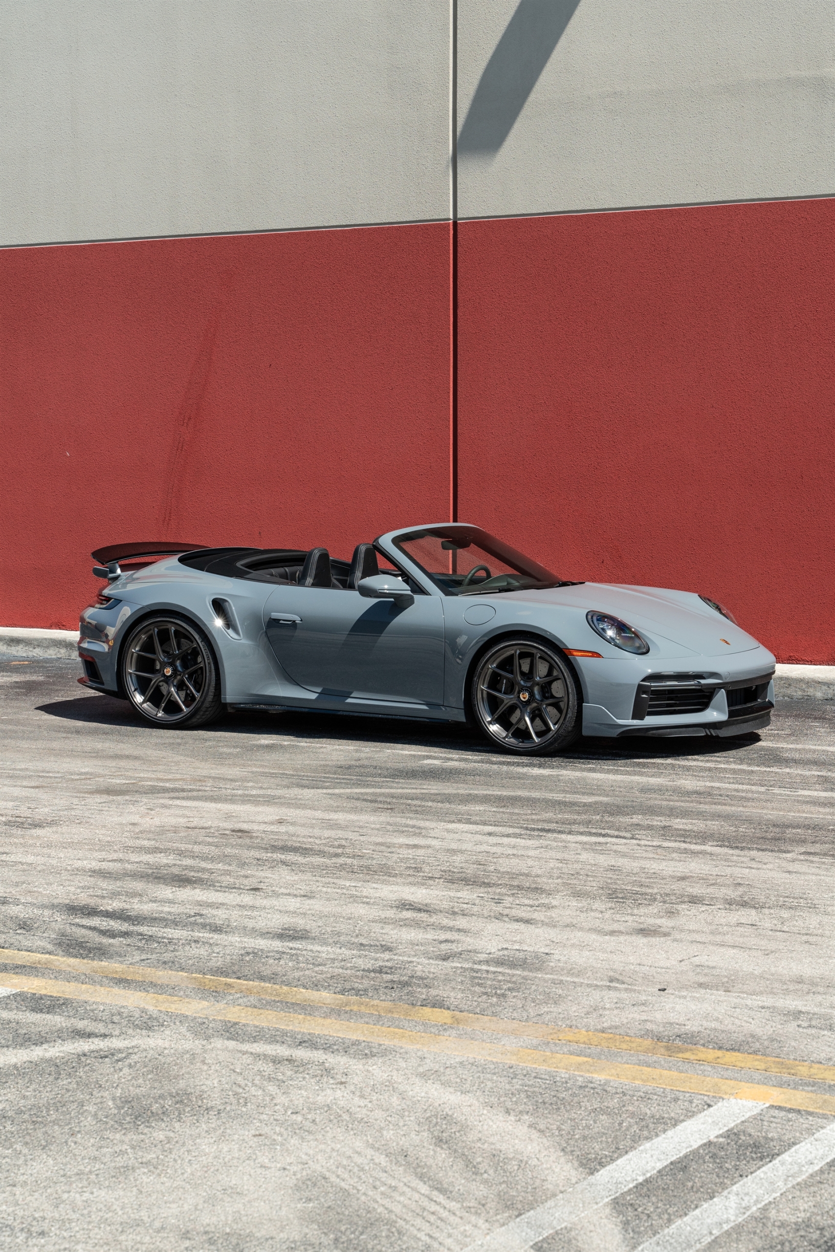 Porsche 992 Turbo S | Slate Grey | on R101 LW | Brushed Dark Clear