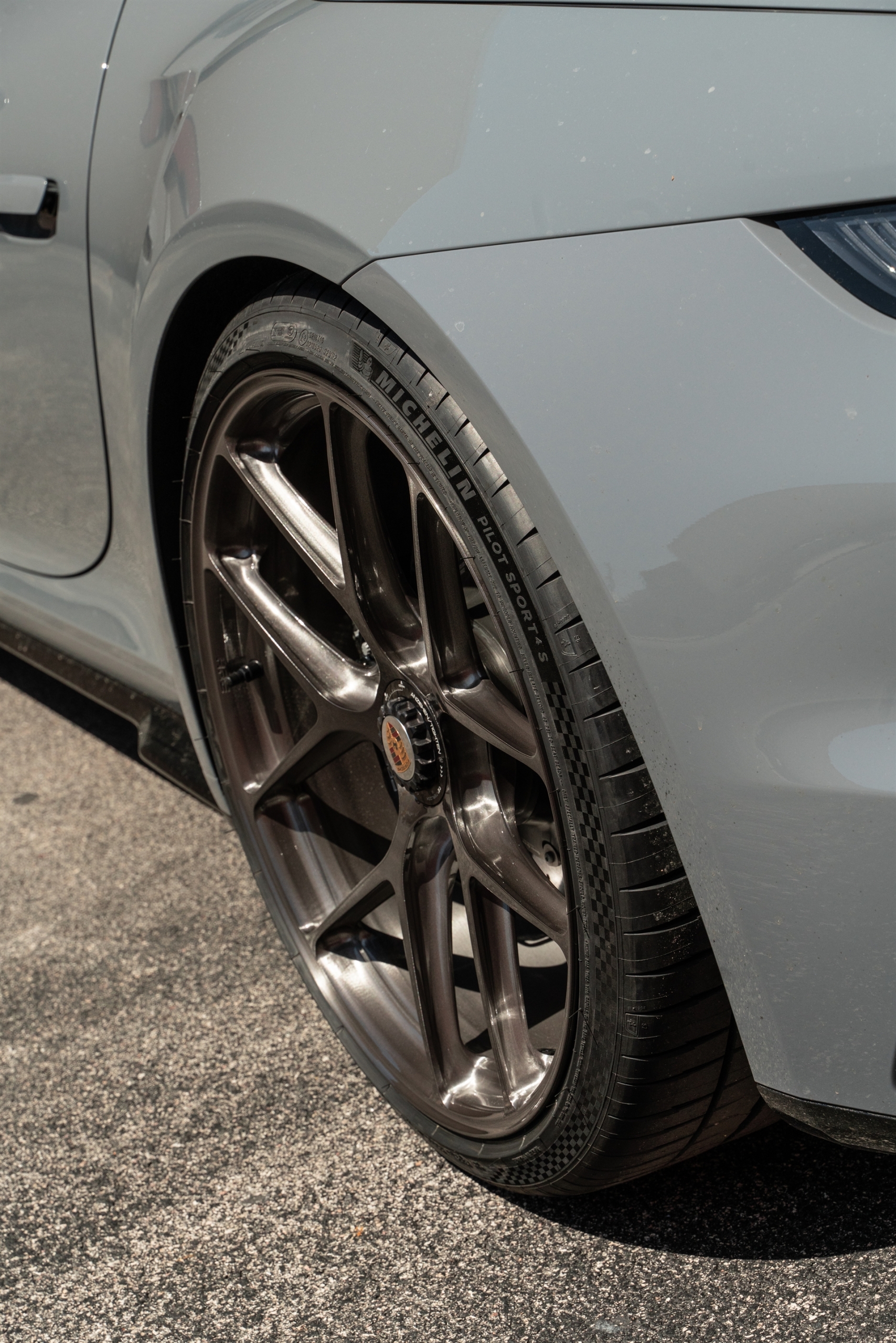 Porsche 992 Turbo S | Slate Grey | on R101 LW | Brushed Dark Clear