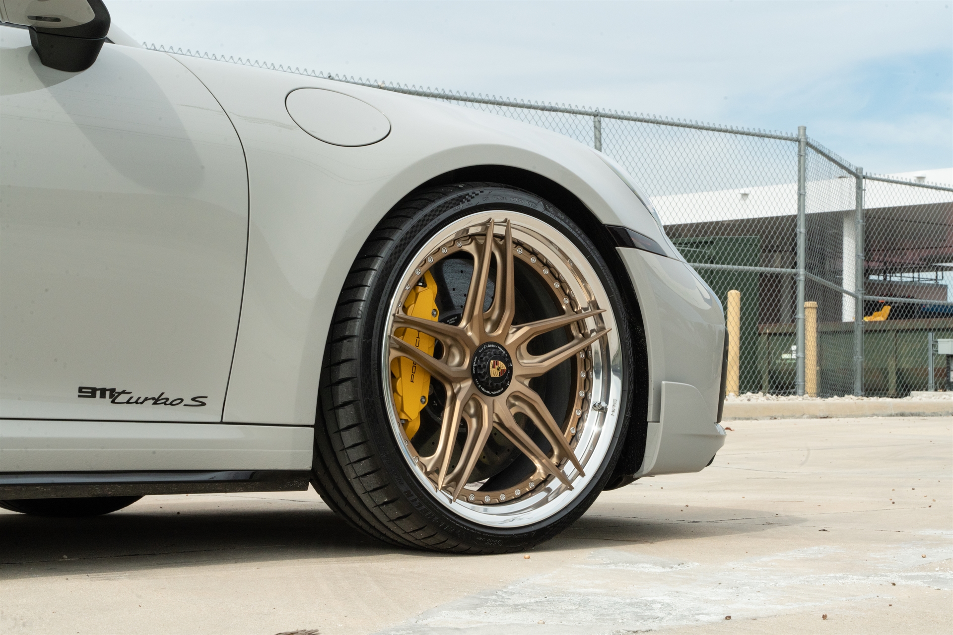 Porsche 992 Turbo / HRE S107SC