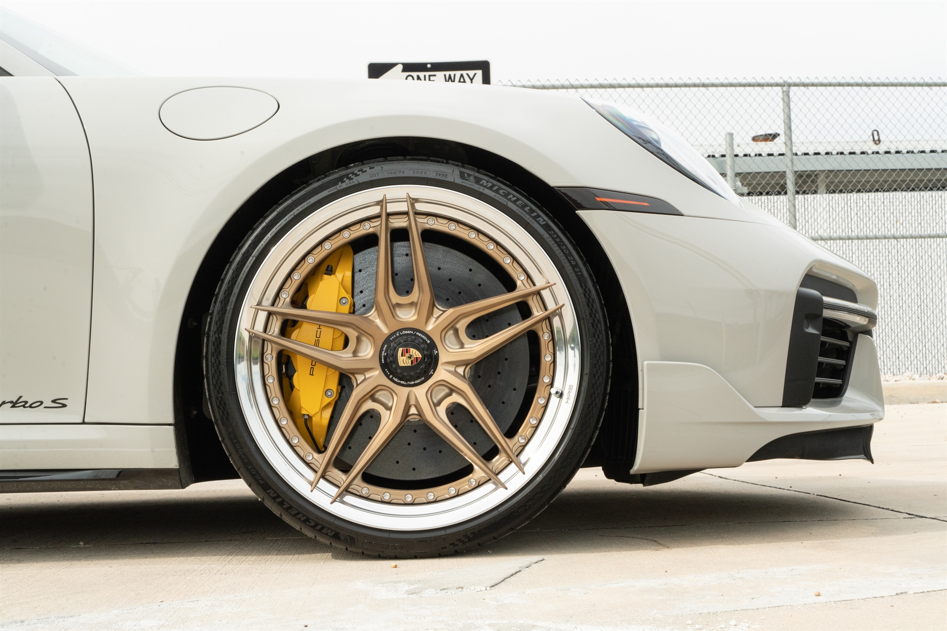 Porsche 992 Turbo / HRE S107SC