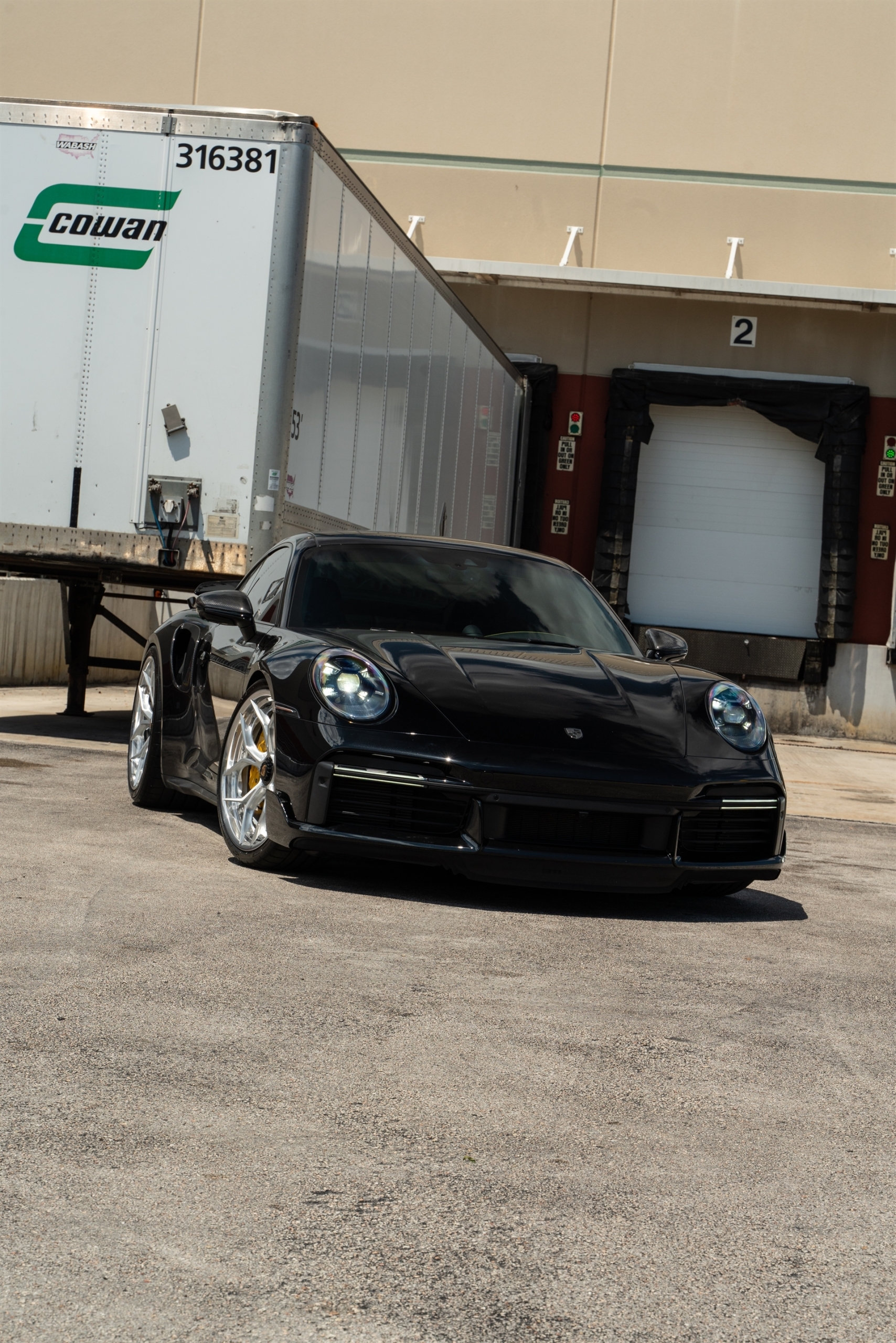 Porsche 992 Turbo Cabriolet on HRE S111SC