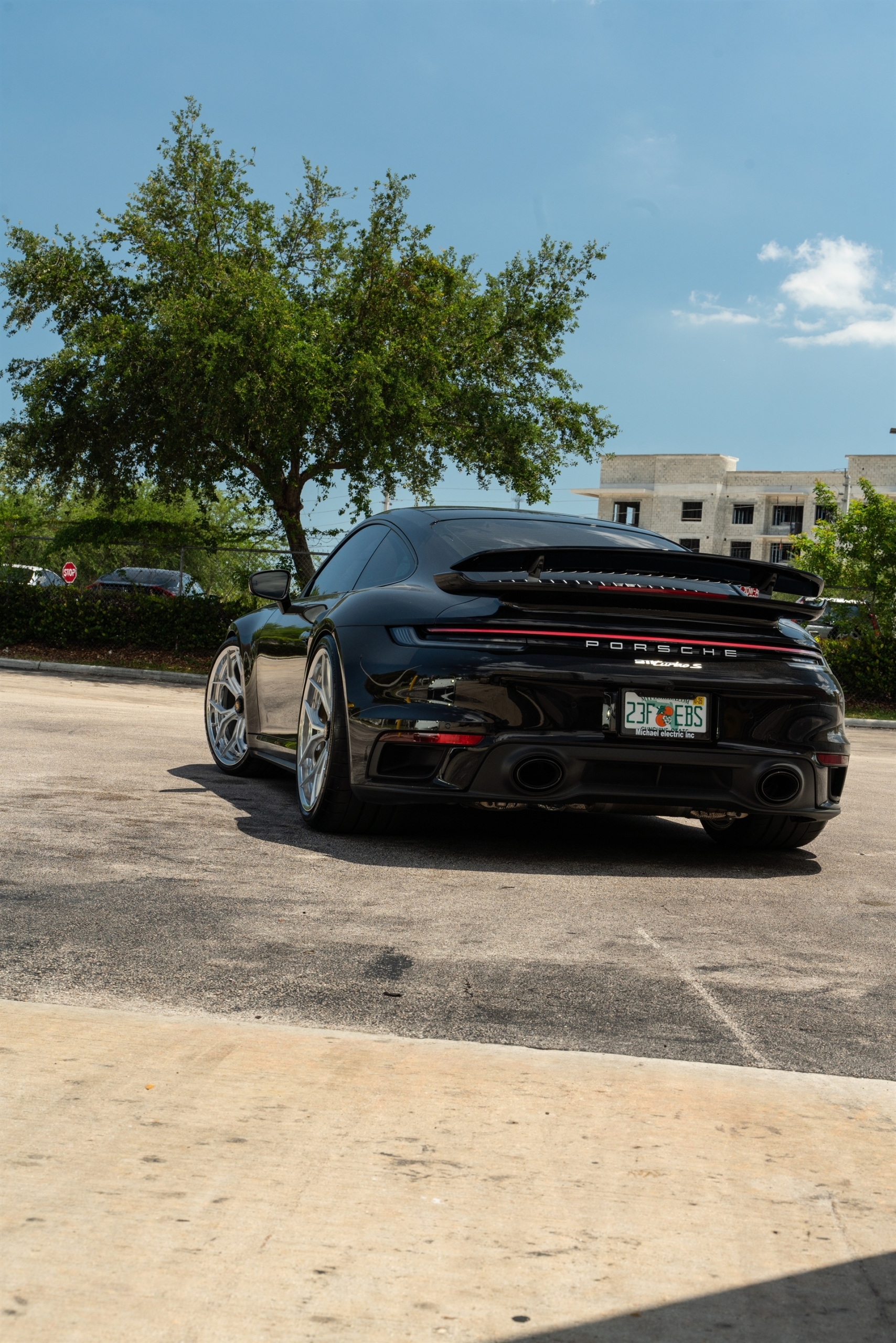 Porsche 992 Turbo Cabriolet on HRE S111SC
