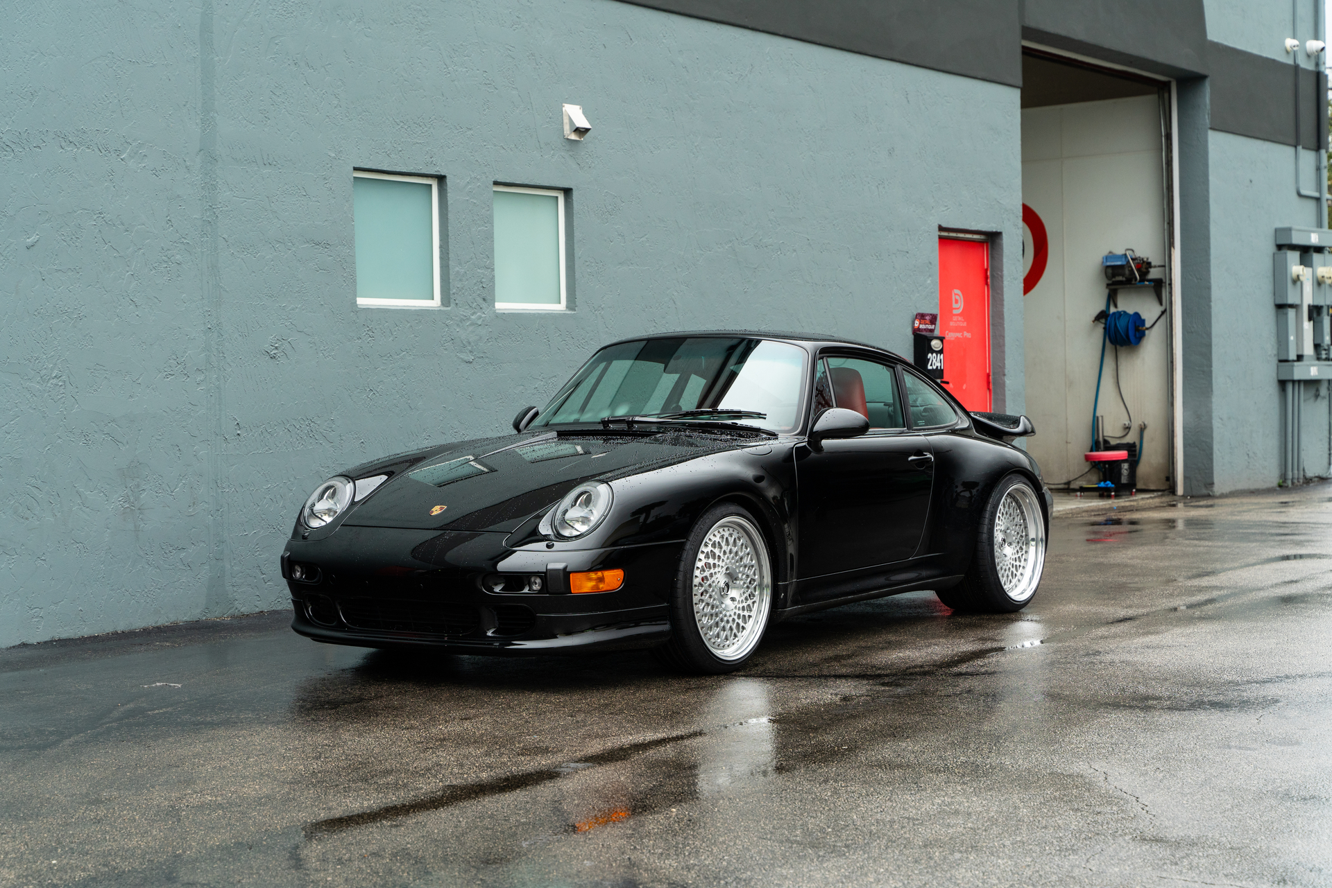 Porsche 993 Turbo | Black | on 1886 S009 Wheels | Brushed Clear