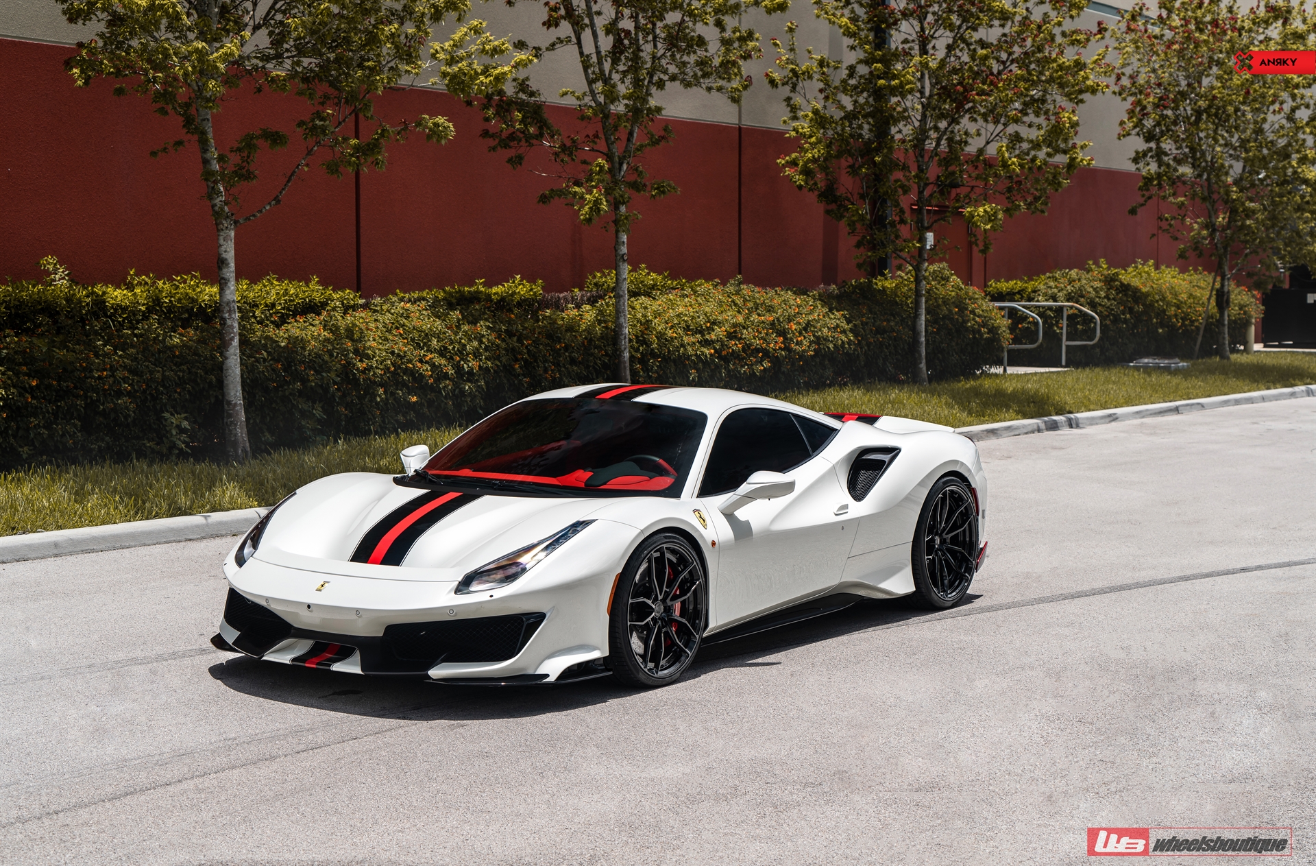 Ferrari 488 Pista | Bianco Avus | ANRKY AN21 | Gloss Black
