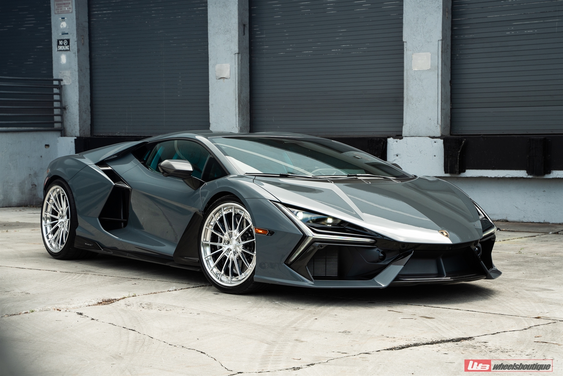 Lamborghini Revuelto – AN39 SeriesTHREE