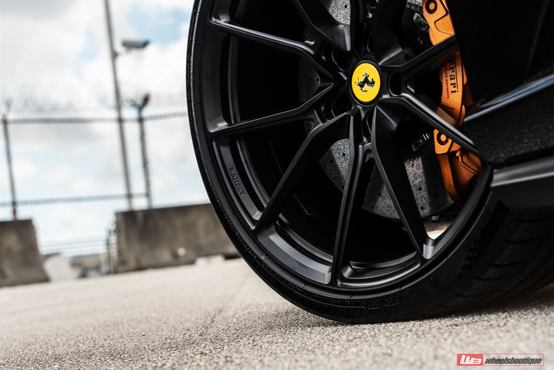 ANRKY AN12 | Ferrari 812 GTS 2