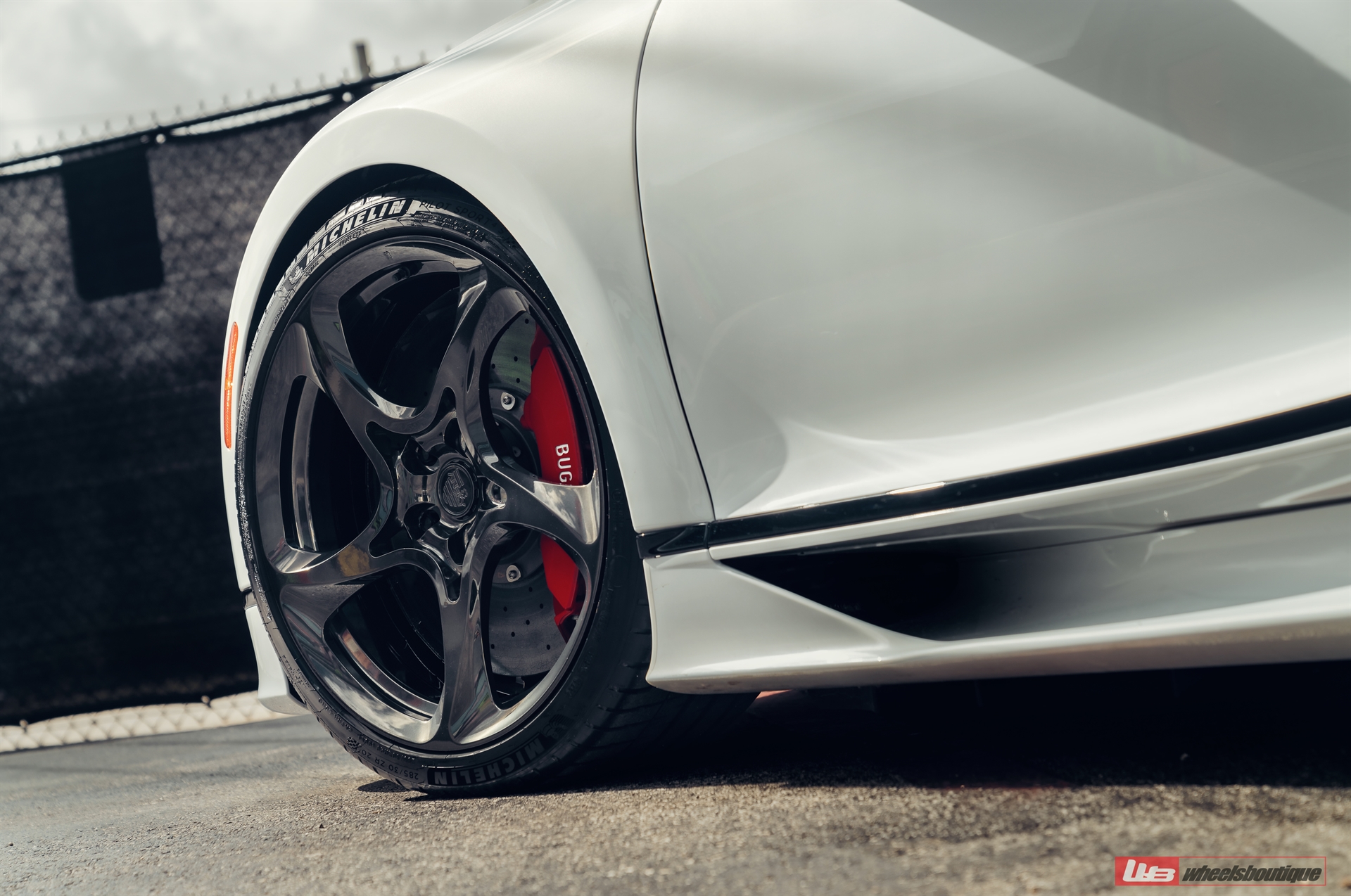 Bugatti Chiron | on ANRKY XR-105 | Mirror Polished Smoke