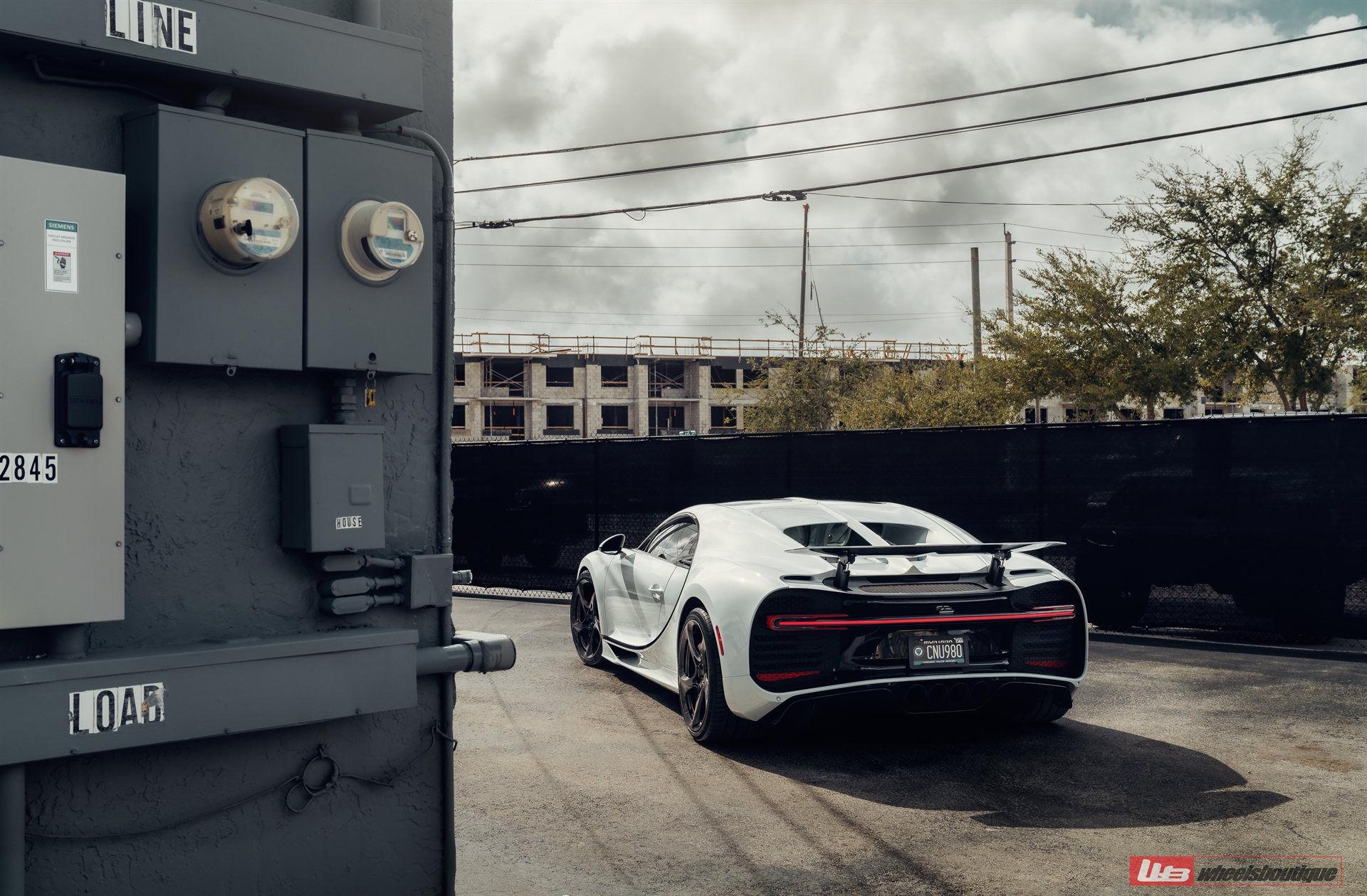 Bugatti Chiron | on ANRKY XR-105 | Mirror Polished Smoke