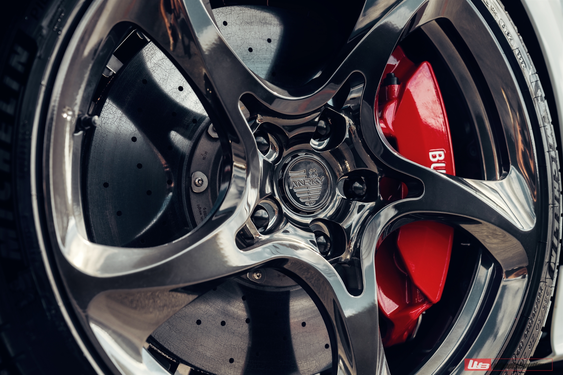 Bugatti Chiron | on ANRKY XR-105 | Mirror Polished Smoke