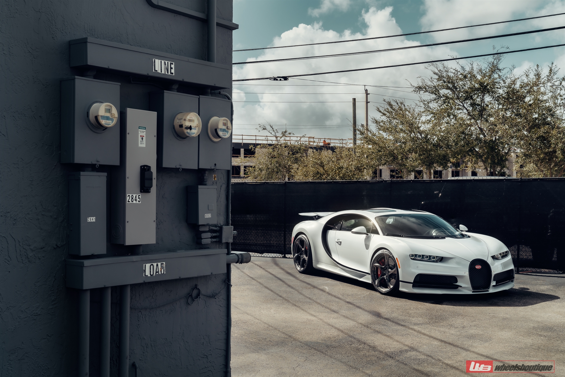 Bugatti Chiron | on ANRKY XR-105 | Mirror Polished Smoke