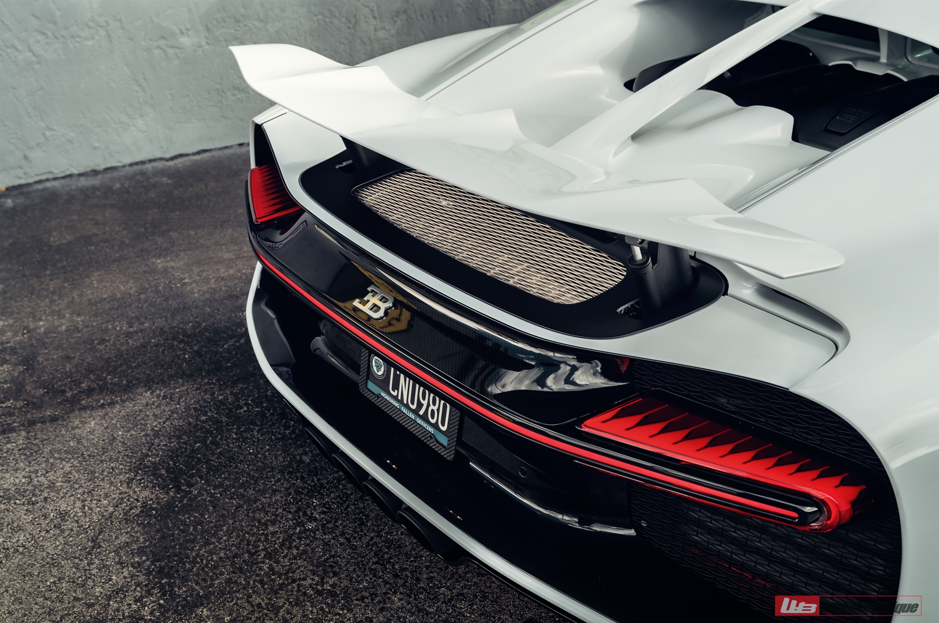 Bugatti Chiron | on ANRKY XR-105 | Mirror Polished Smoke