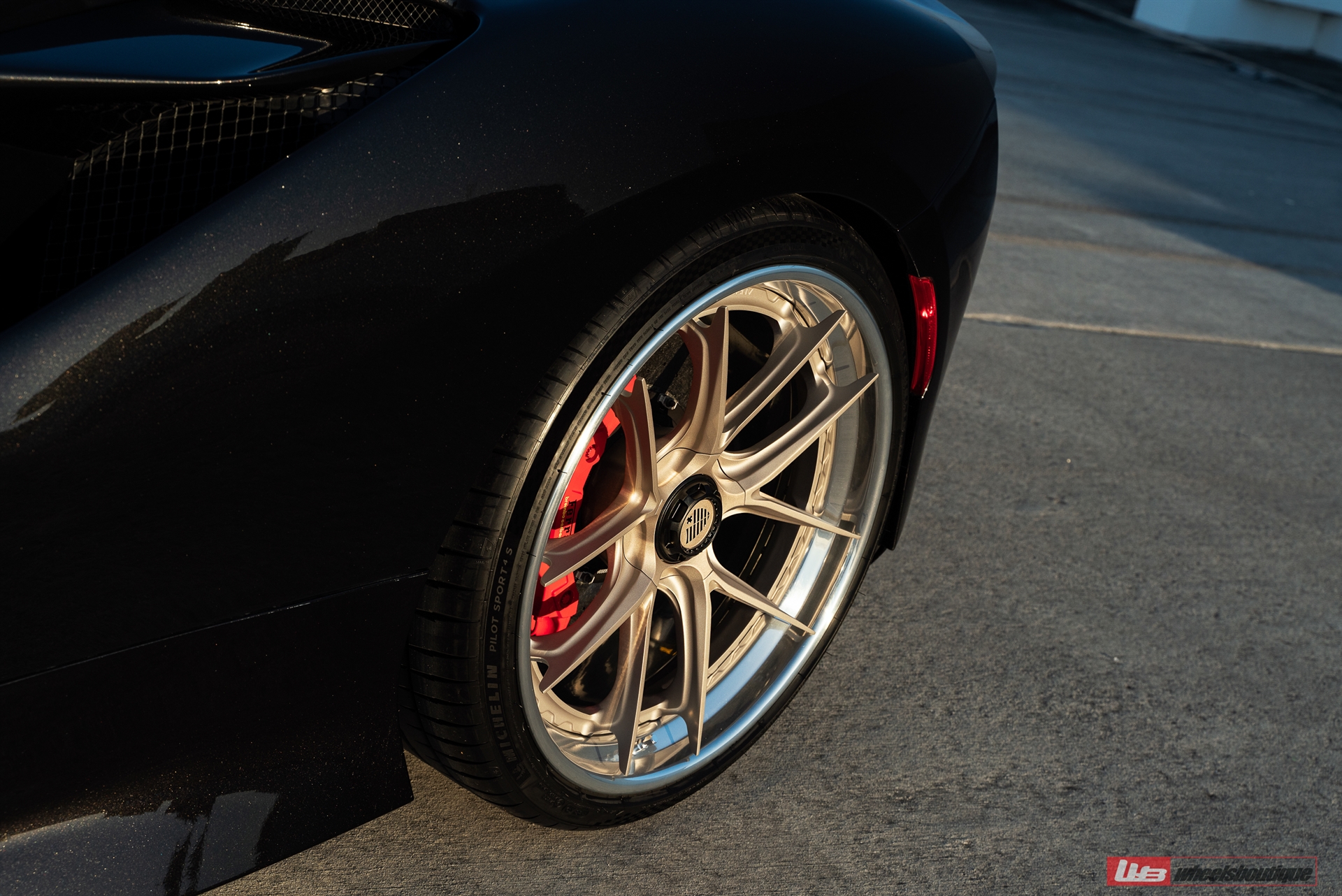 Ferrari F8 Tributo – XR|Series XR-301