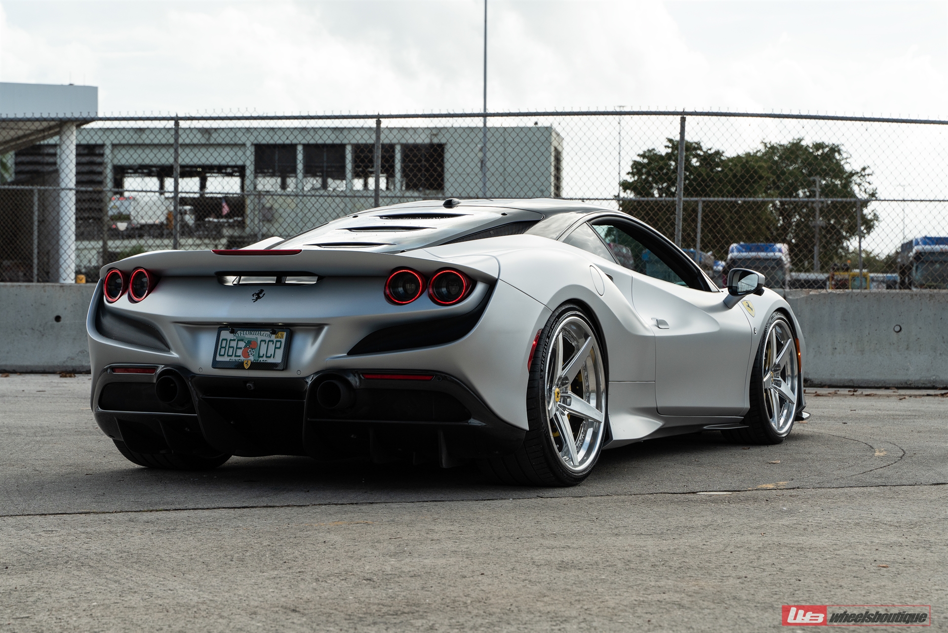 Ferrari F8 on ANRKY RS5.3 RETROSeries