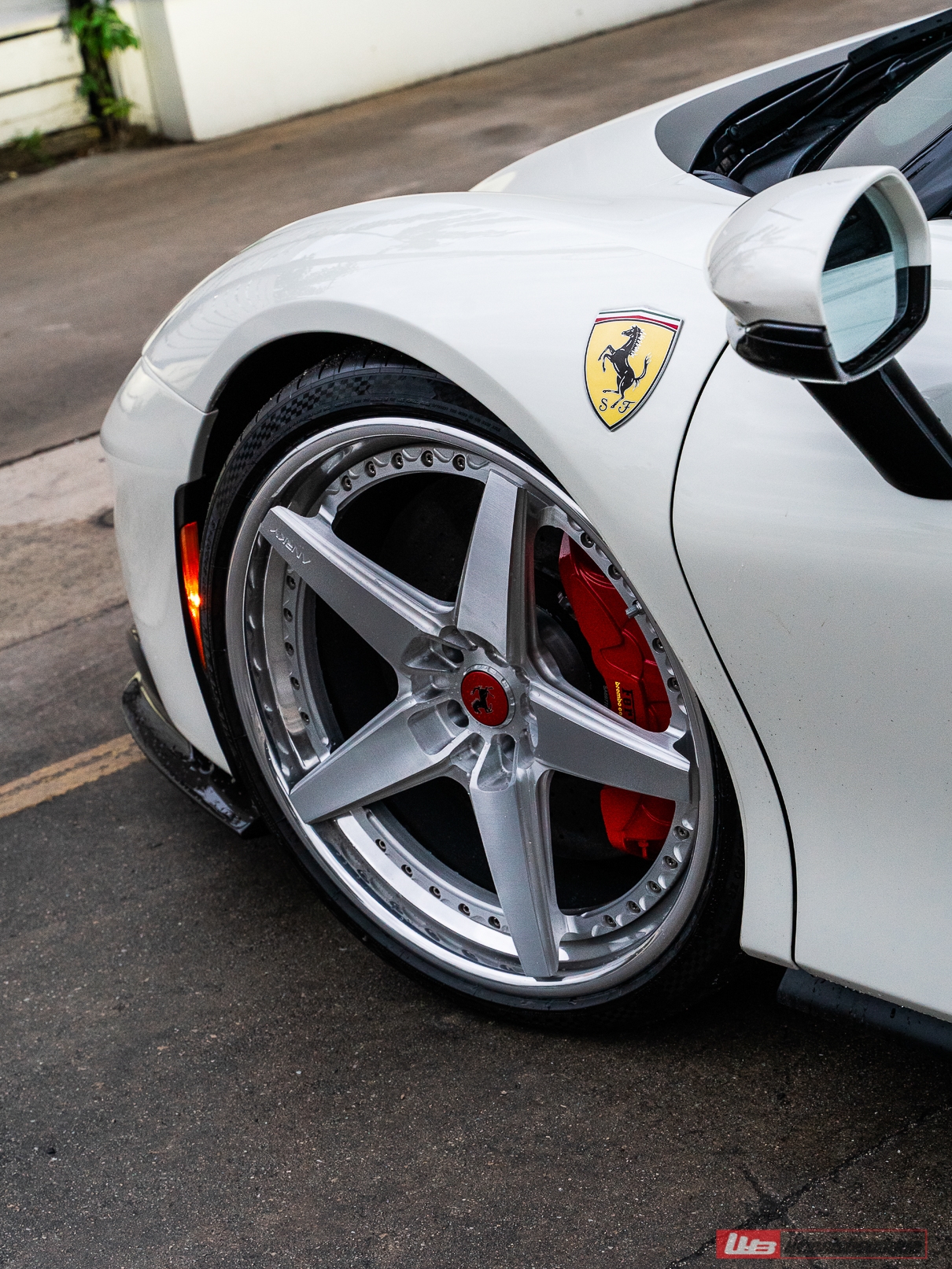 Ferrari SF90 Spider | Bianco Avus | on ANRKY RS5.3 | Brushed Clear